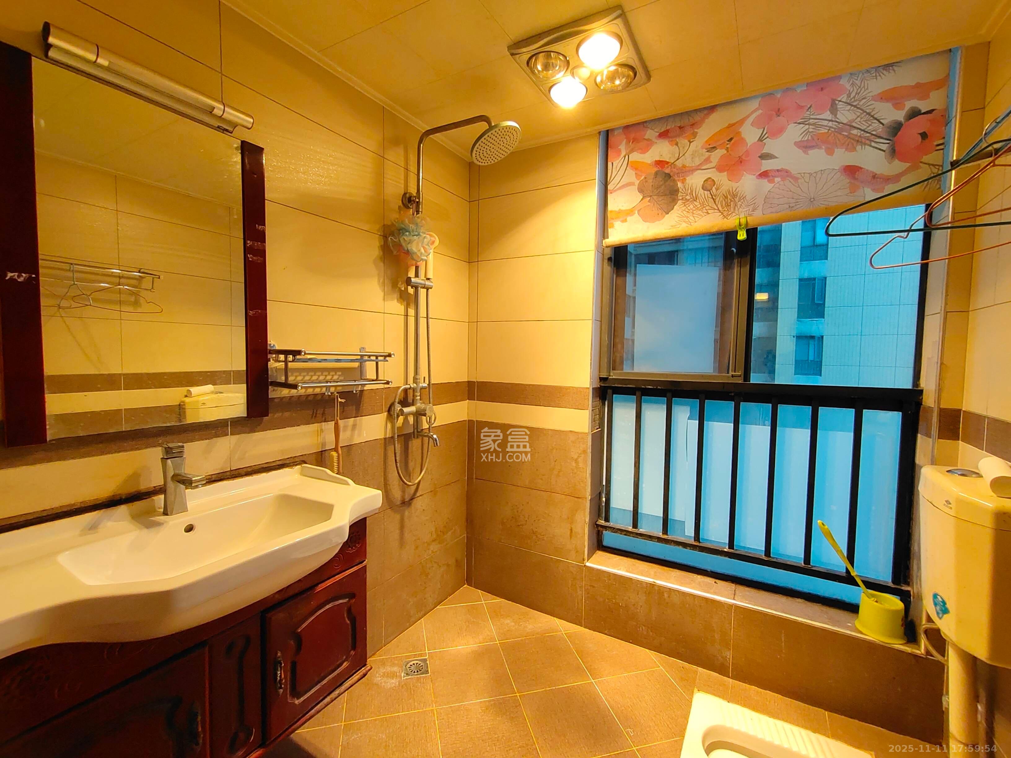 融圣国际 3室2厅2卫 3800.0元/月 融圣国际 3室2厅2卫 3800.0元/月室内图