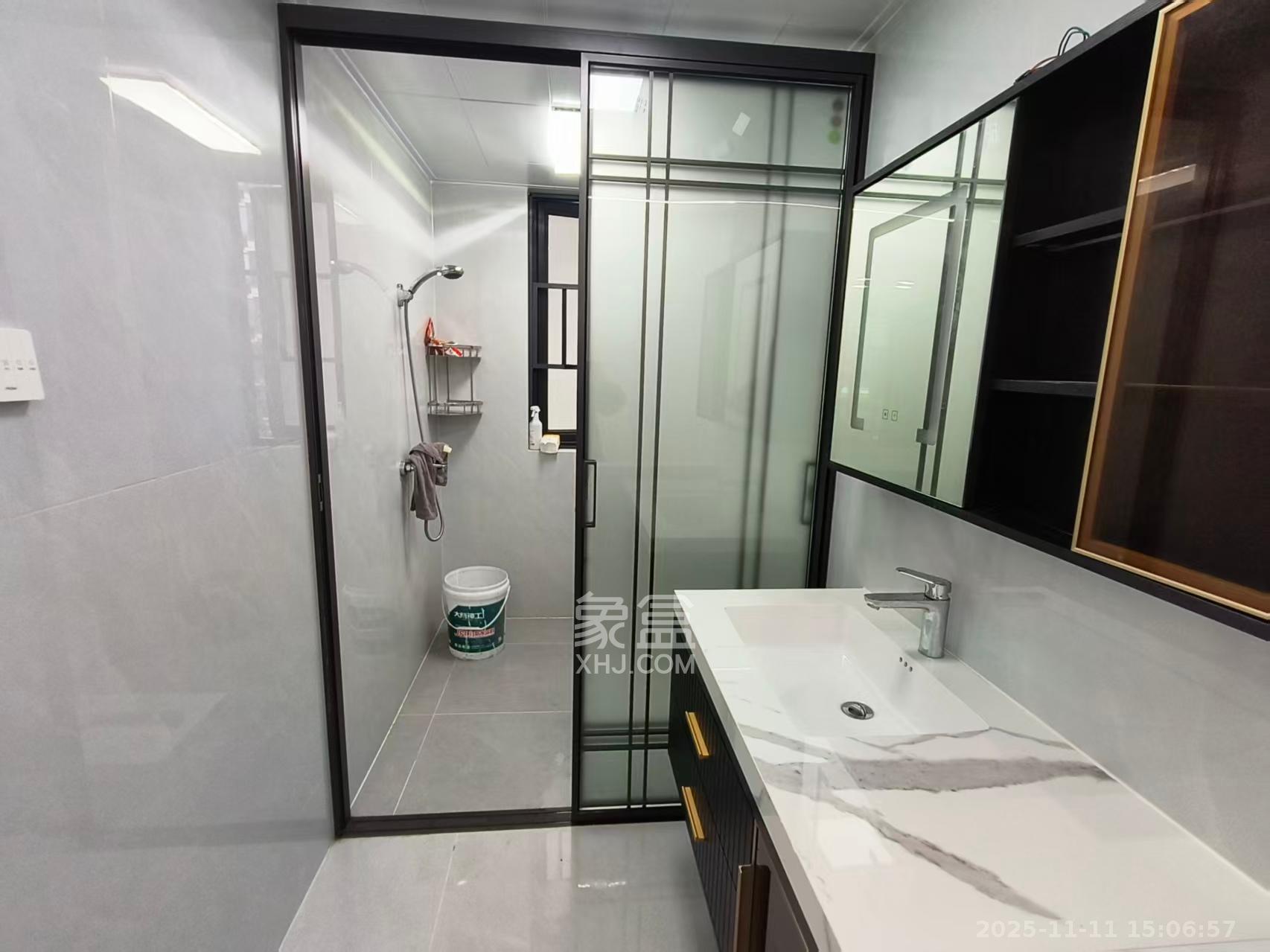 旭辉雨金广场 4室2厅1卫 3100.0元/月 旭辉雨金广场 4室2厅1卫 3100.0元/月室内图