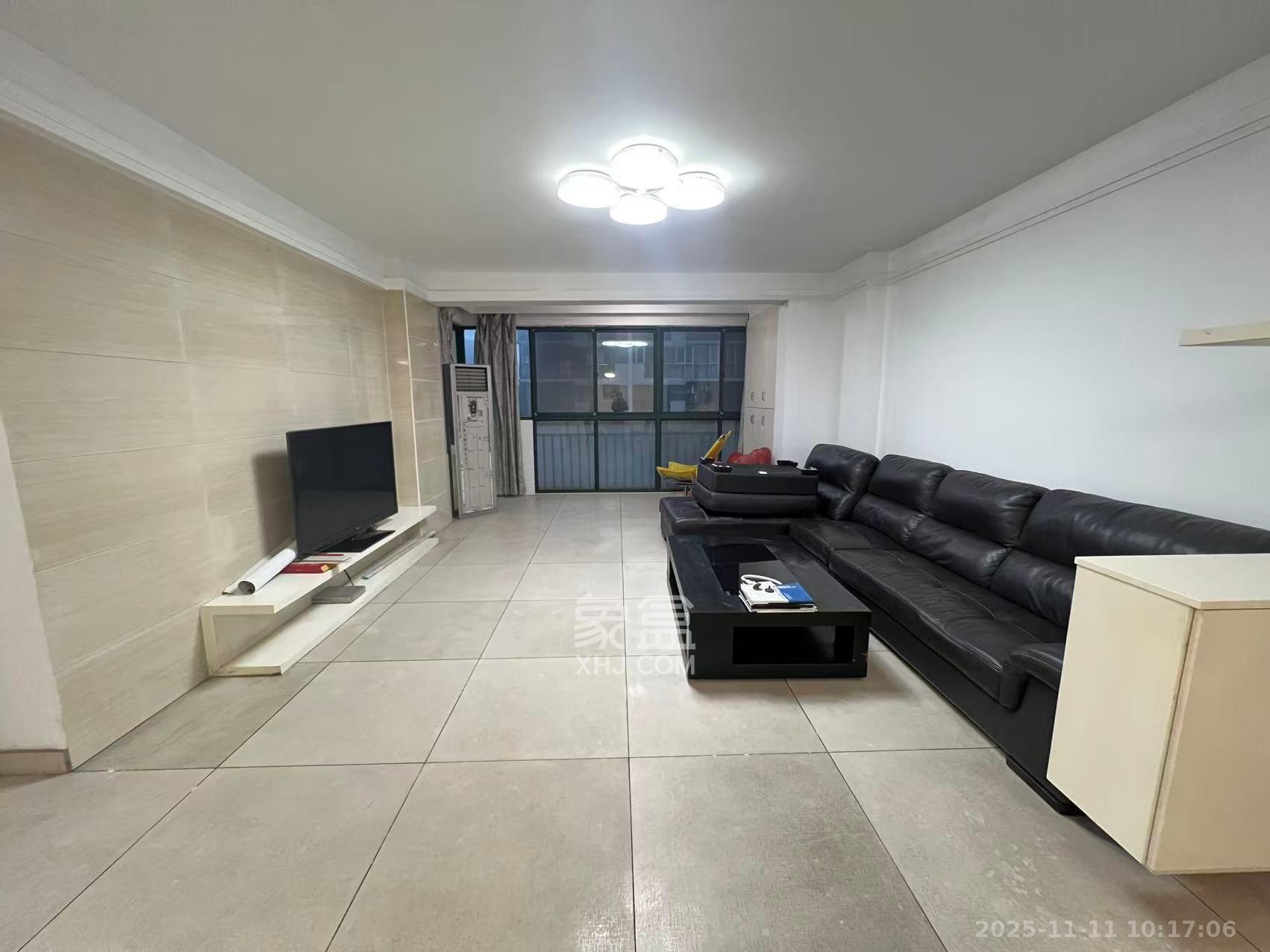 浏阳河畔家园  3室2厅2卫    2500.0元/月