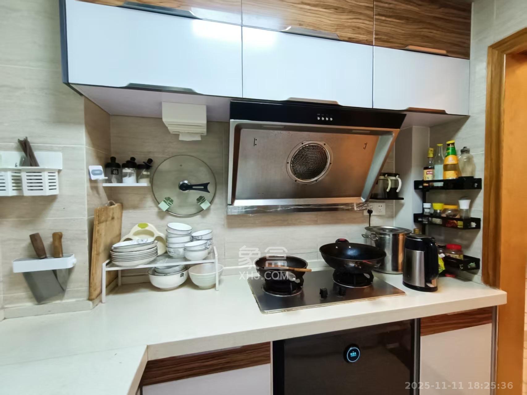 山水湾 2室2厅1卫 2000.0元/月 山水湾 2室2厅1卫 2000.0元/月室内图