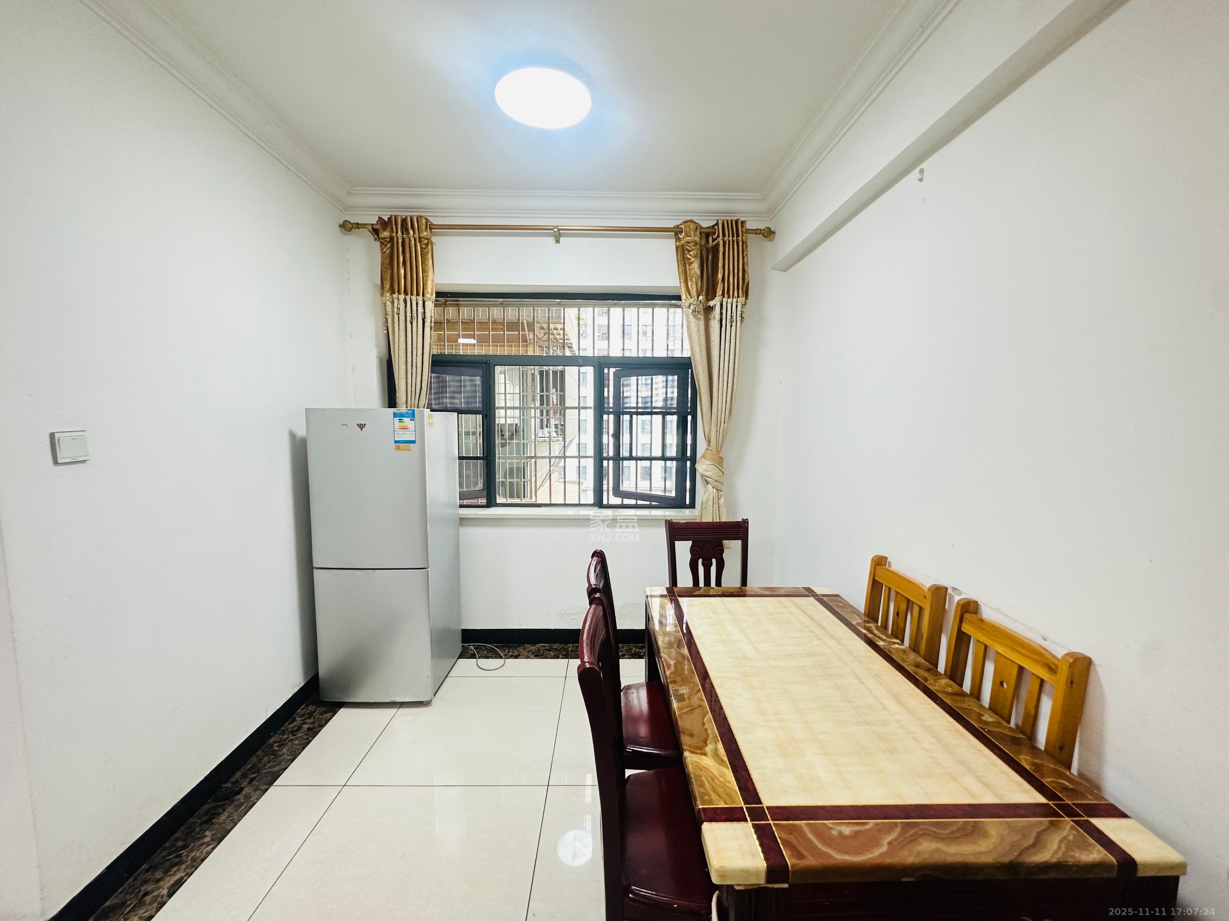 茶山馨苑  2室2厅1卫    2300.0元/月室内图