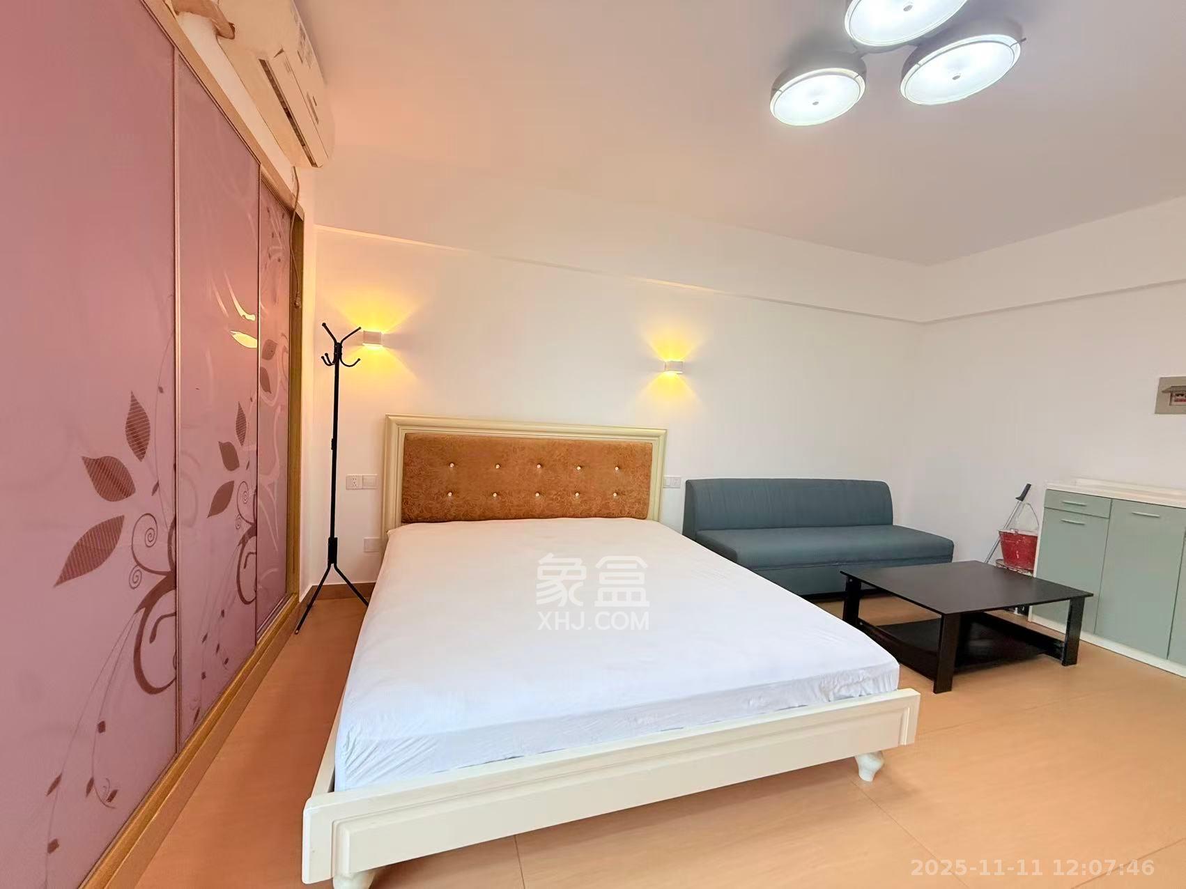 香颂国际  1室1厅1卫    1600.0元/月