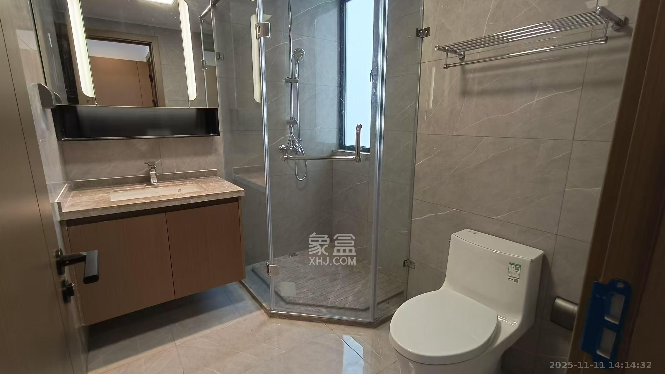 长房云西府一期 4室2厅2卫 3700.0元/月 长房云西府一期 4室2厅2卫 3700.0元/月室内图