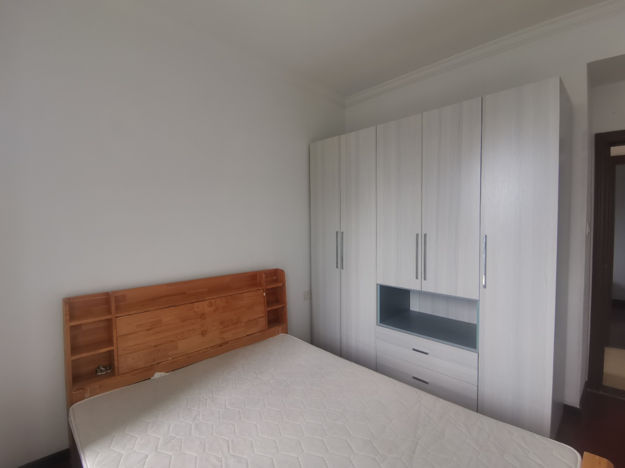 南海佳园  1室0厅0卫    1800.0元/月室内图