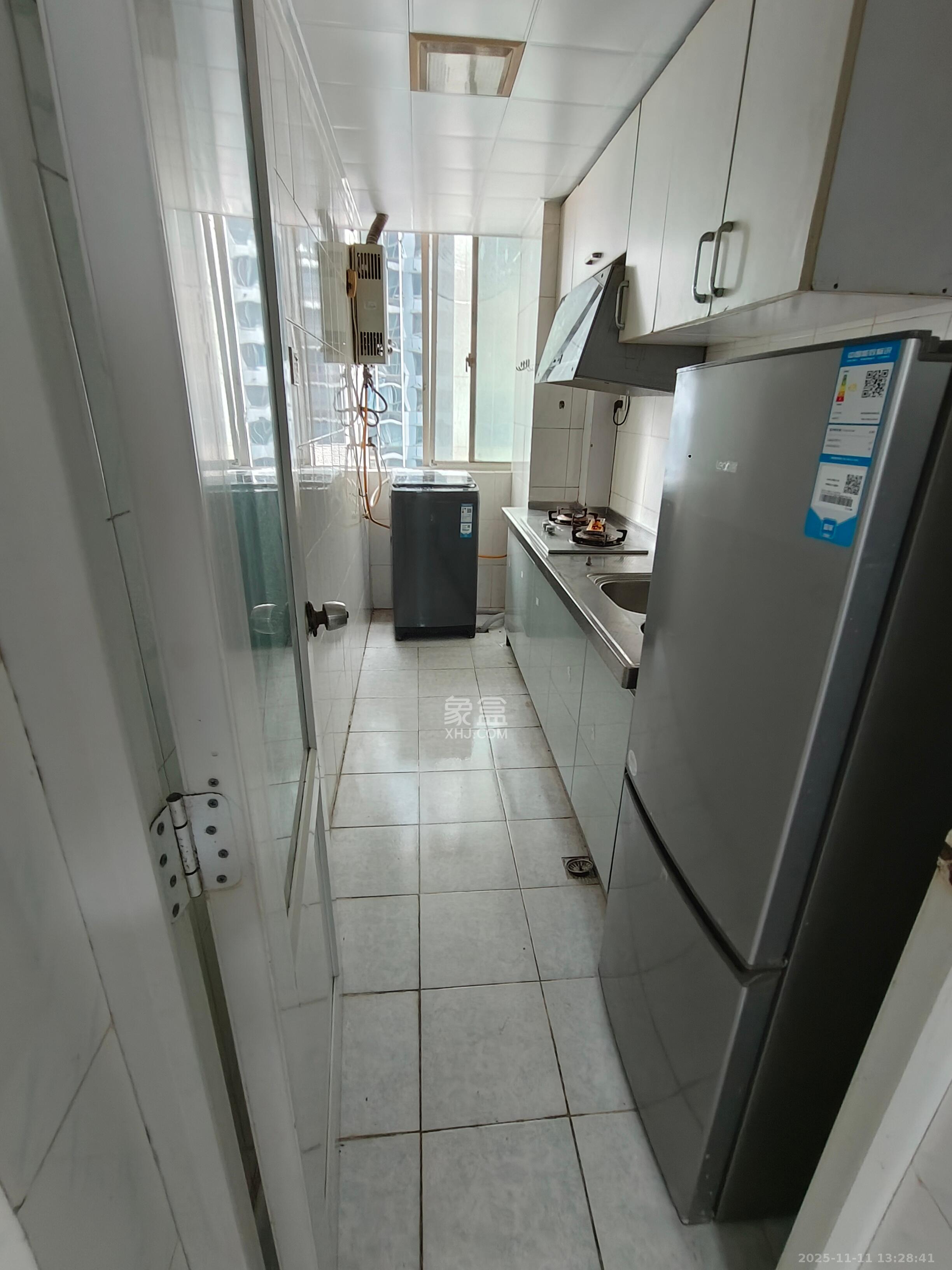 颐美会现代城 1室1厅1卫 2200.0元/月 颐美会现代城 1室1厅1卫 2200.0元/月室内图