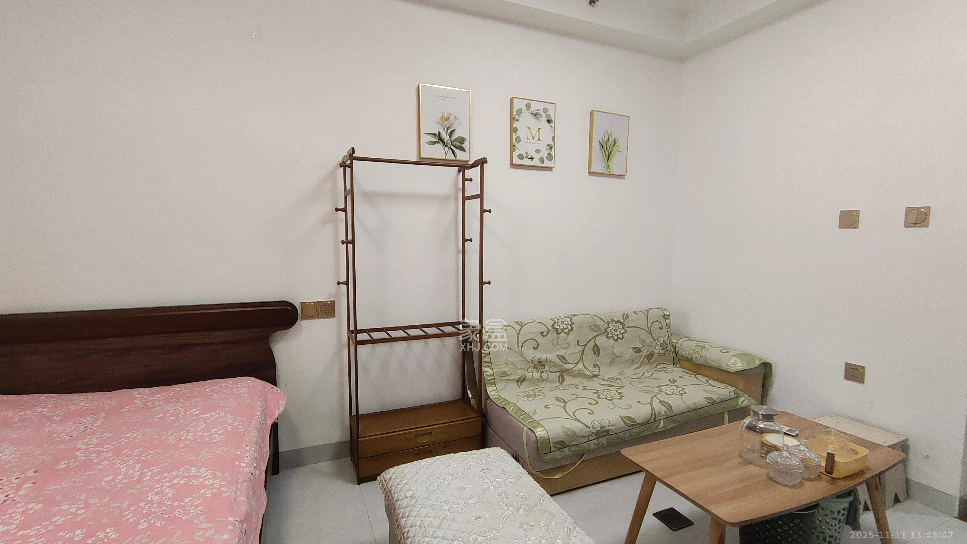 海德公园  1室1厅1卫    1300.0元/月室内图