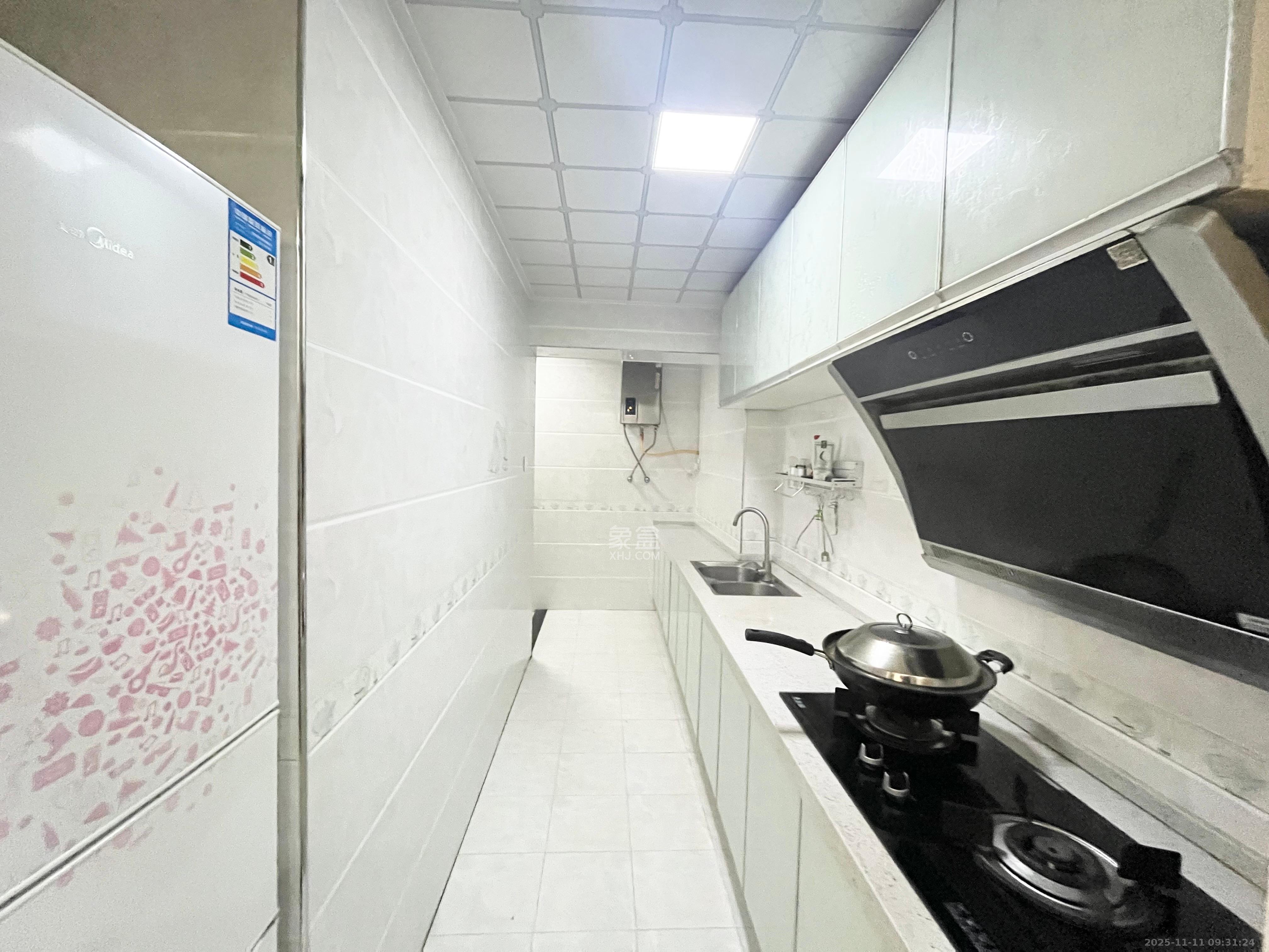 保利麓谷林语C区  2室2厅1卫    2300.0元/月室内图