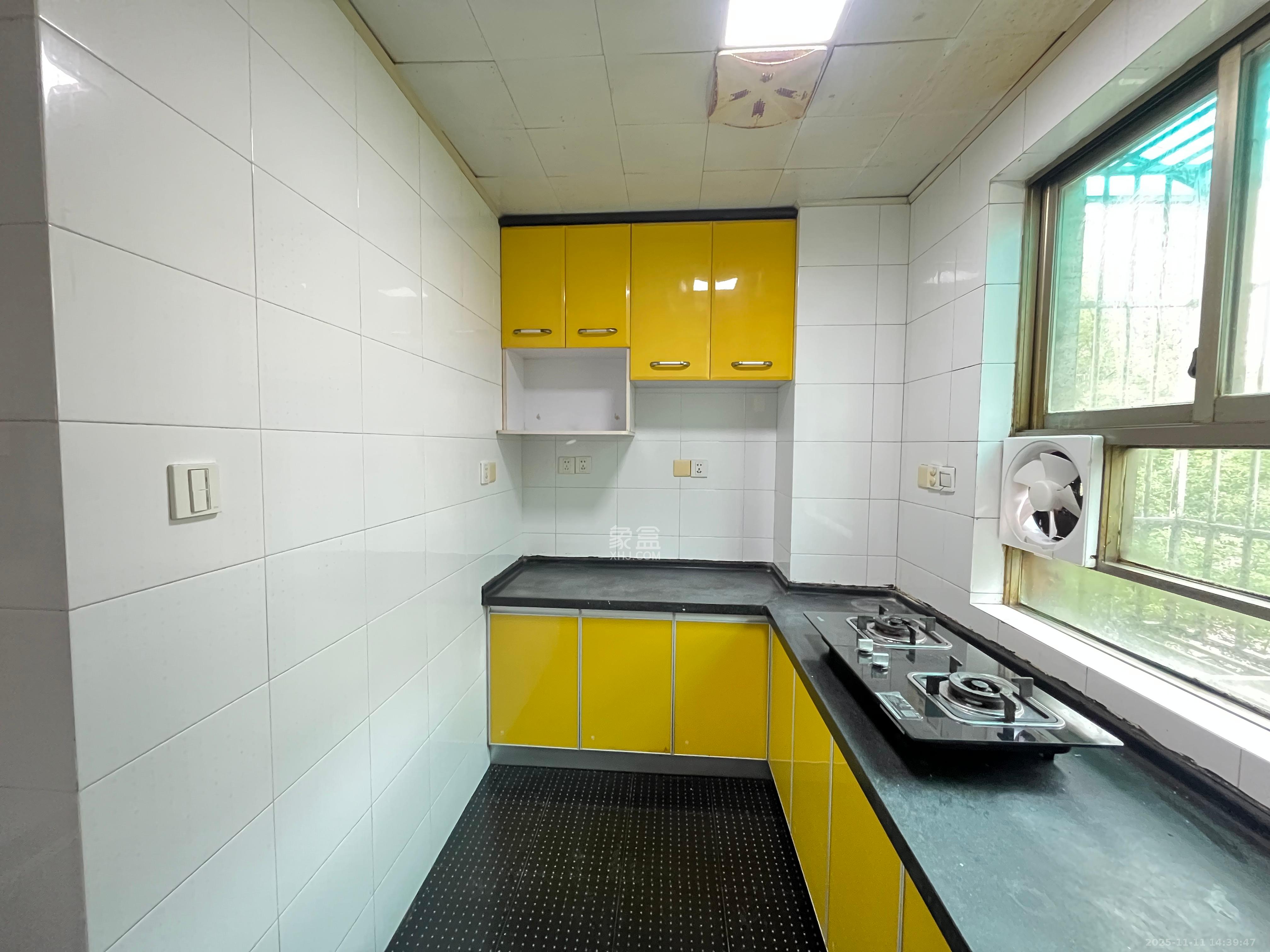 长沙市邮政宿舍（古汉邮局宿舍）  4室2厅2卫    2700.0元/月室内图