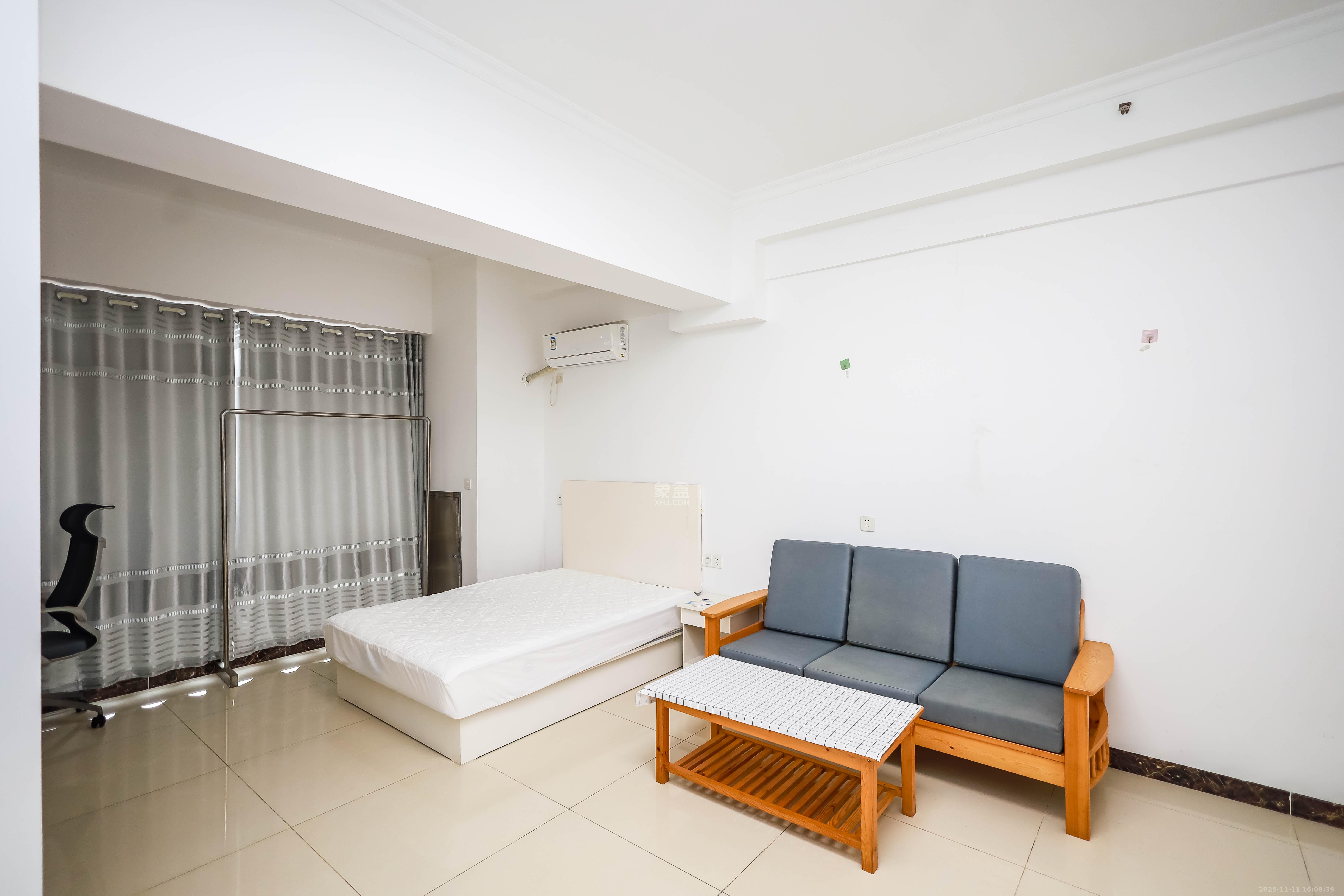 奥克斯缔壹城 1室1厅1卫 24.8万 奥克斯缔壹城 1室1厅1卫 24.8万卧室