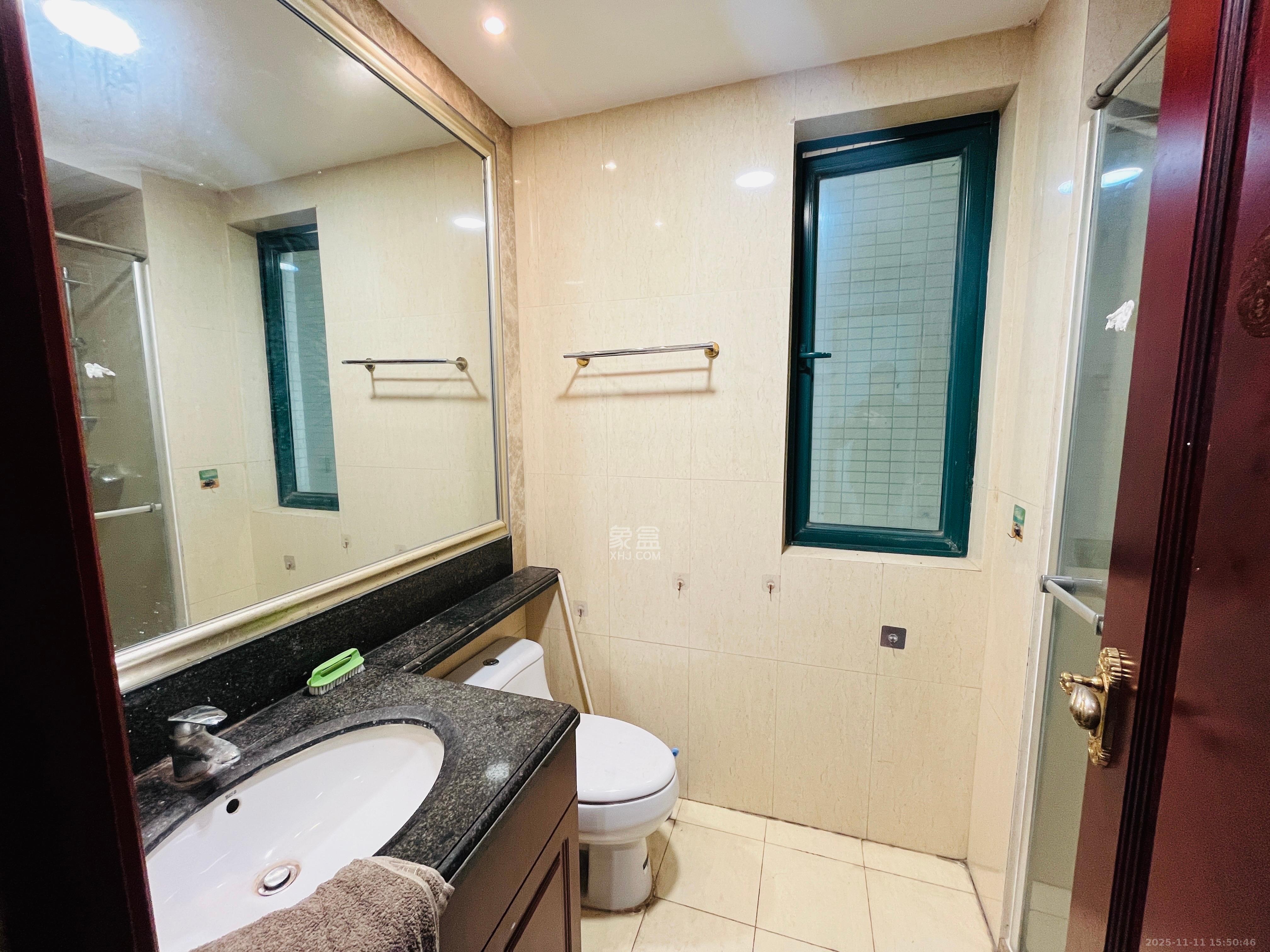 恒大御景湾  3室2厅2卫    3200.0元/月室内图