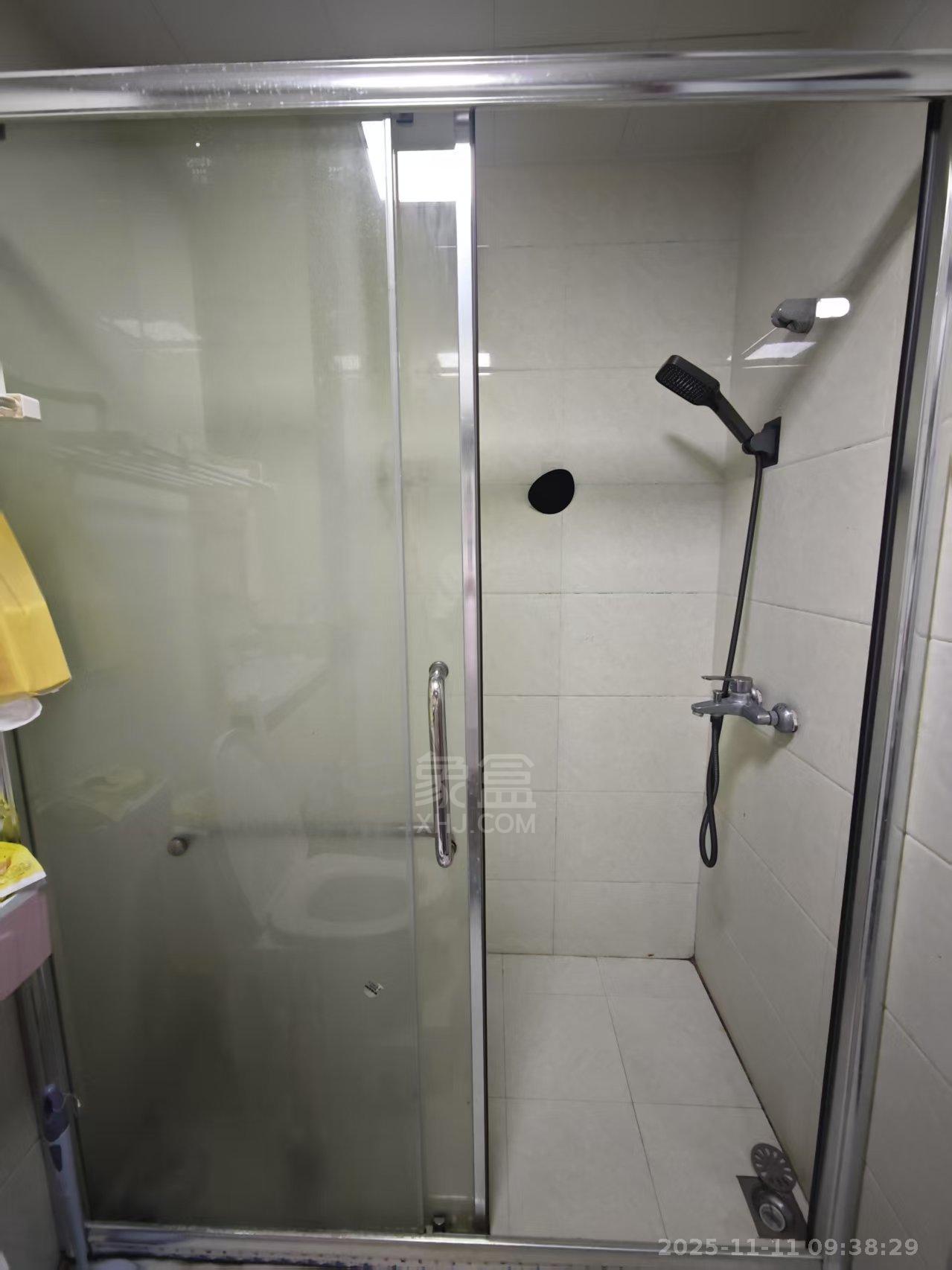 康桥美郡  1室1厅1卫    1100.0元/月室内图1