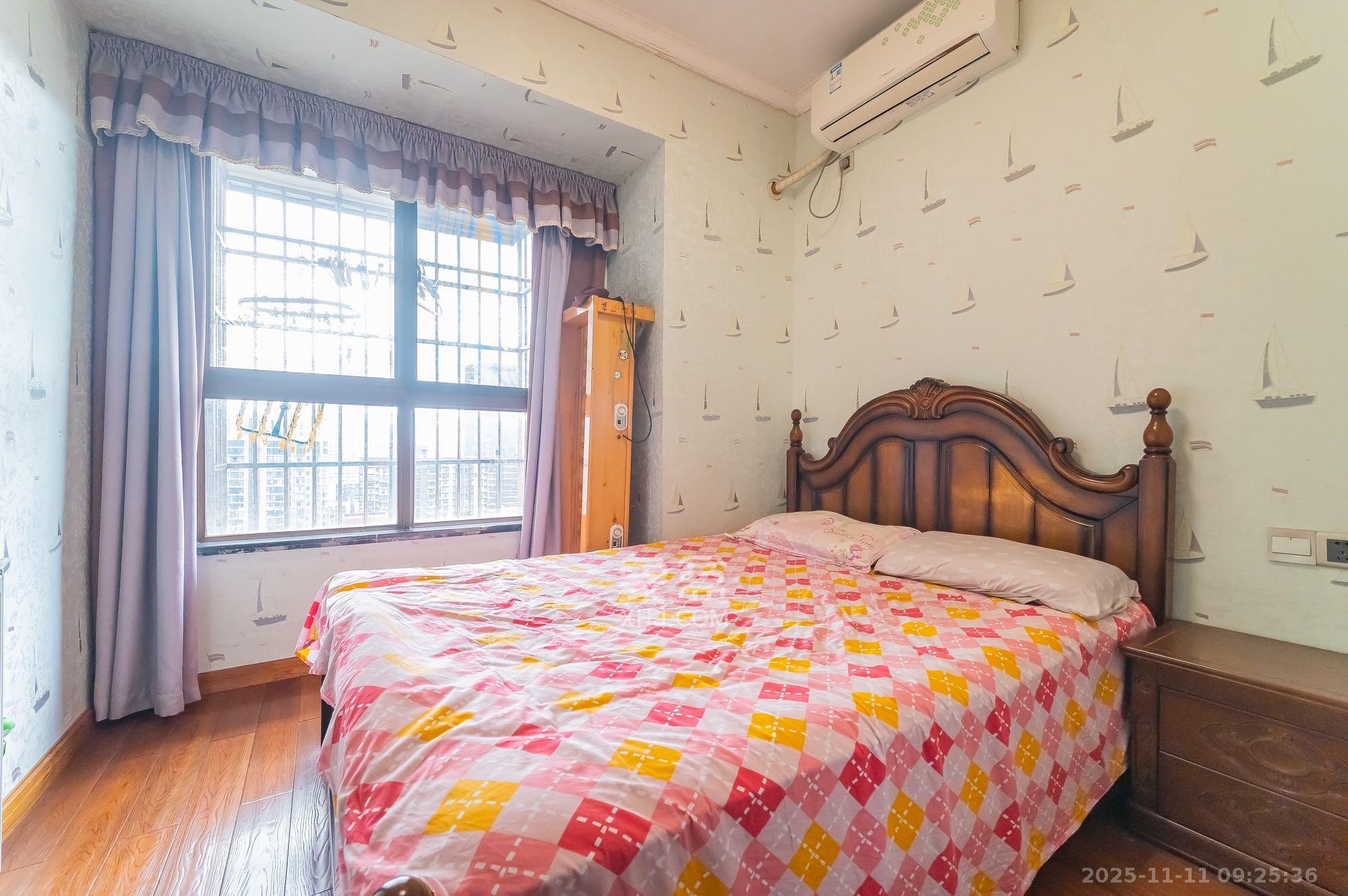 湖湾世景  4室2厅2卫    2600.0元/月室内图