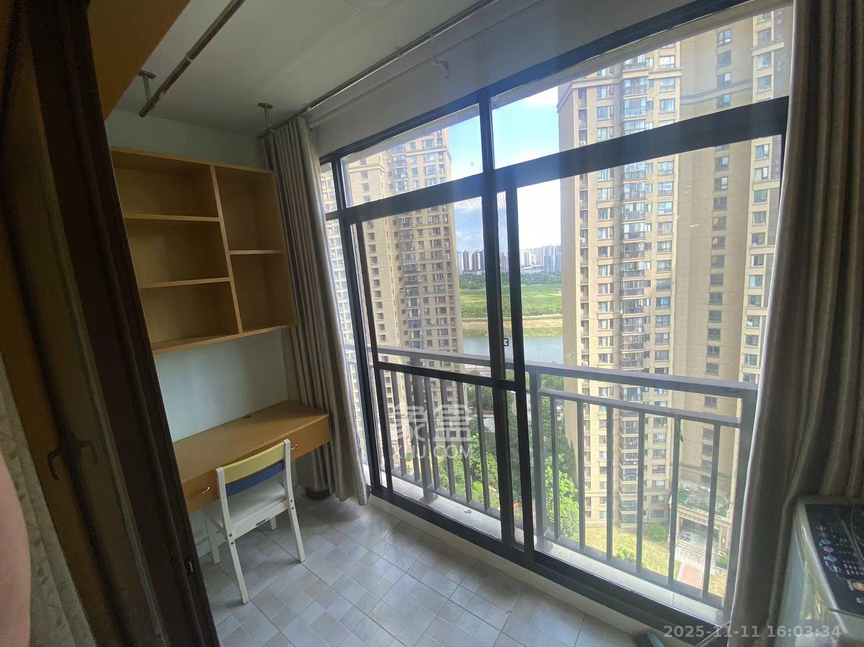 华润橡树湾  2室2厅1卫    1900.0元/月室内图