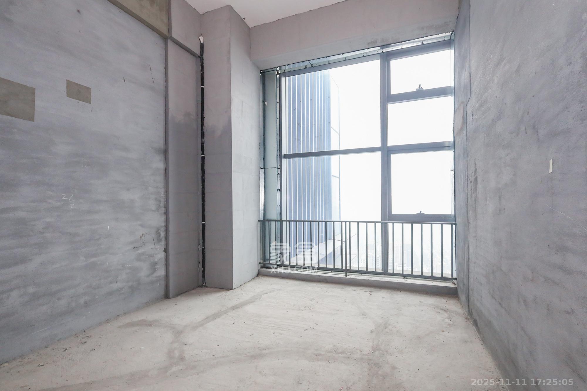 卓越中寰  1室1厅1卫    35.0万卧室