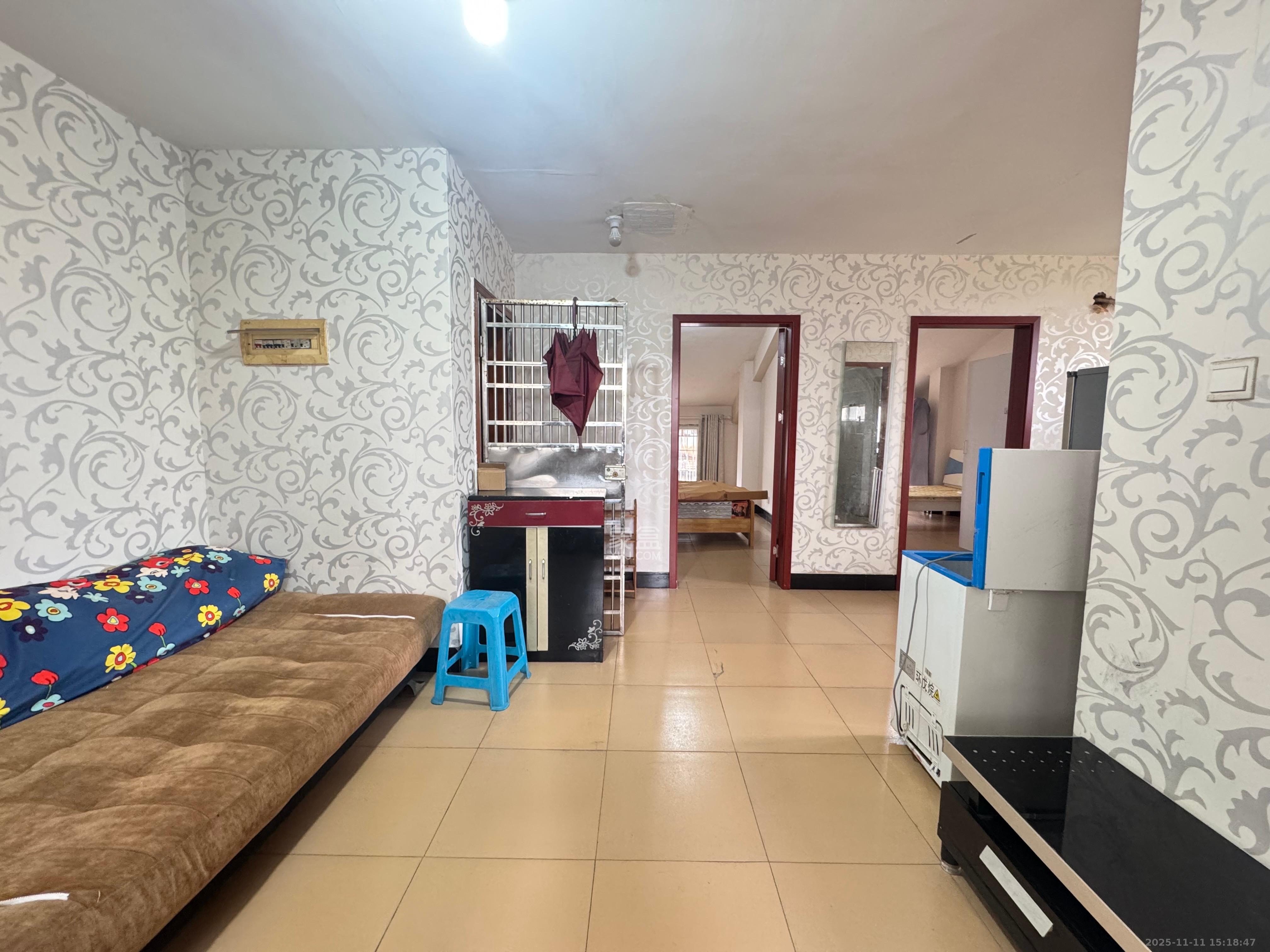 农科家园  2室2厅1卫    1350.0元/月室内图