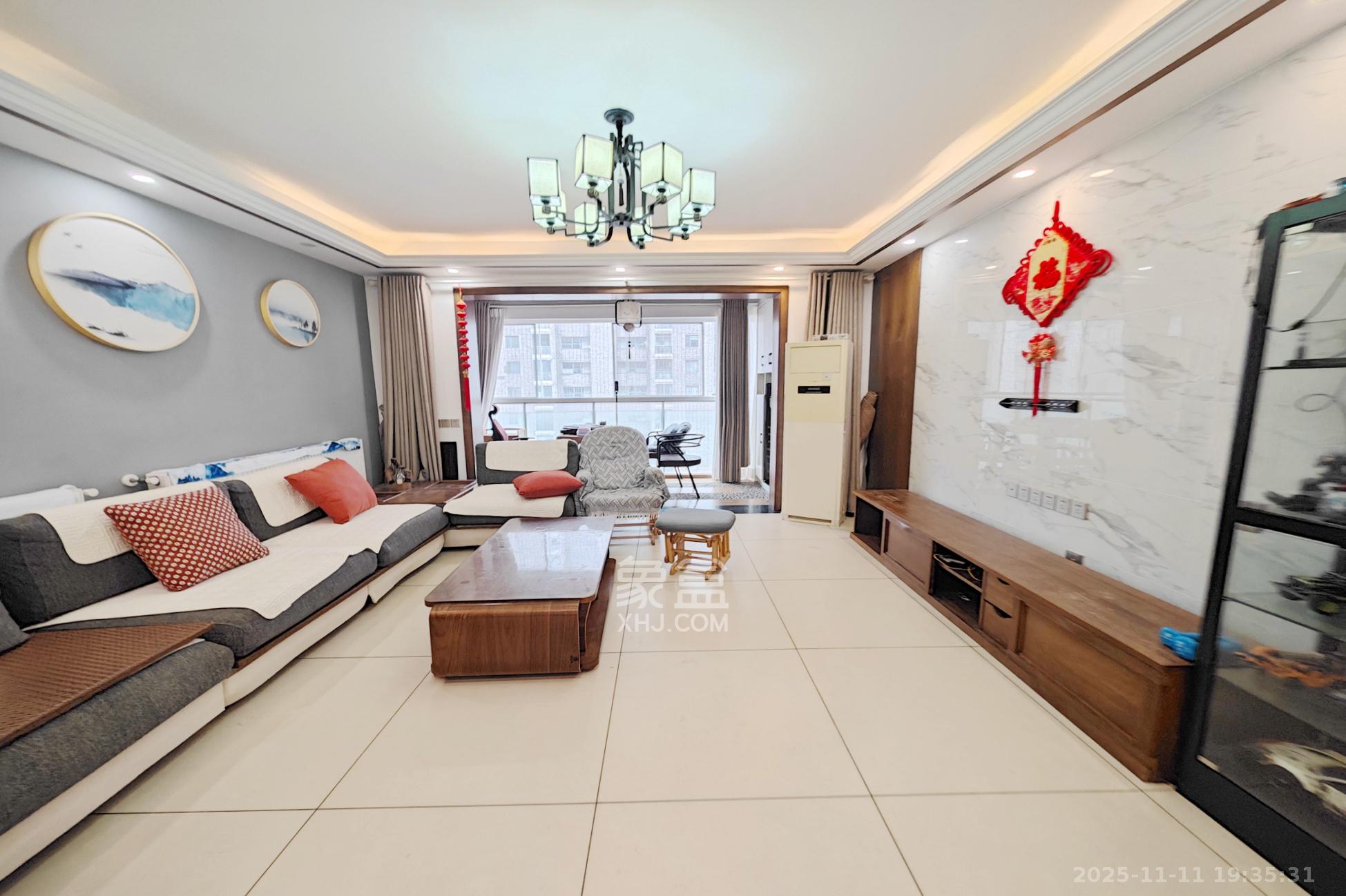 丽星景园 3室2厅2卫 110.0万 丽星景园 3室2厅2卫 110.0万客厅