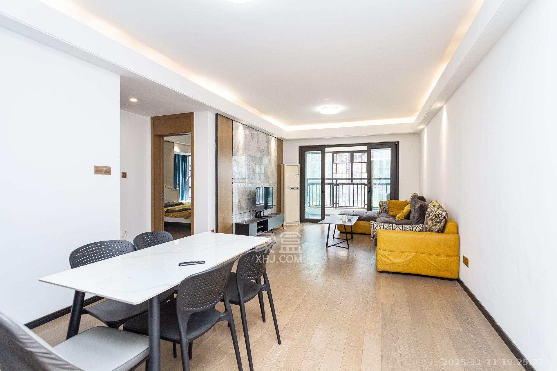 润和滨江府 3室2厅1卫 2600.0元/月 润和滨江府 3室2厅1卫 2600.0元/月室内图