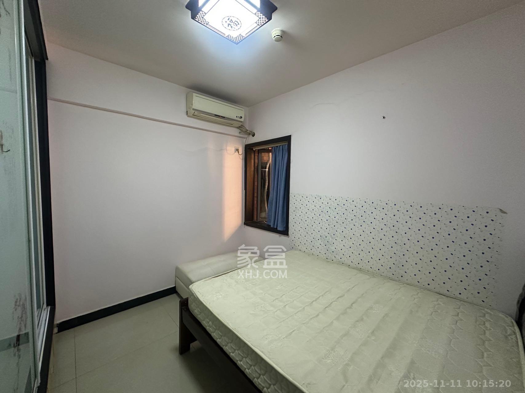 上海城小区  1室1厅1卫    1400.0元/月室内图