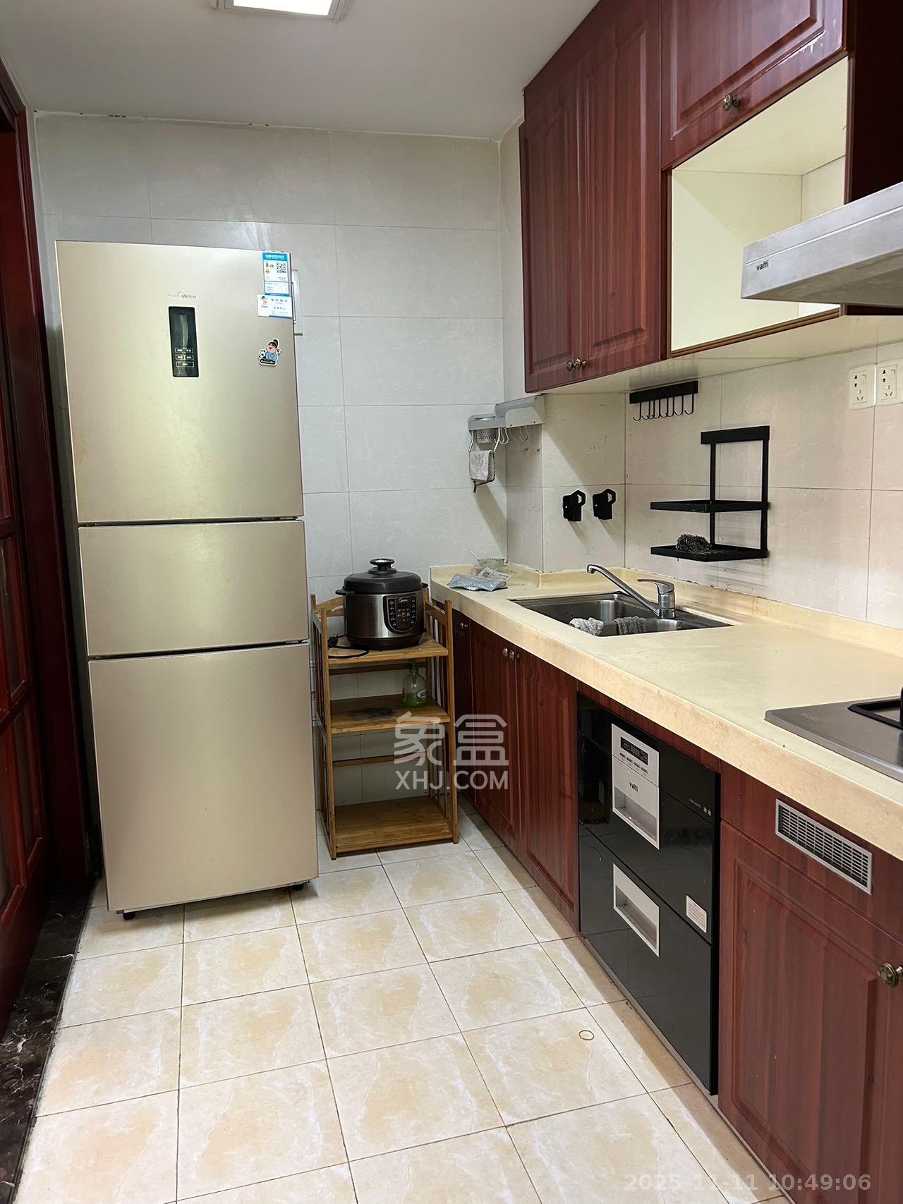 恒大城  2室2厅1卫    2000.0元/月室内图