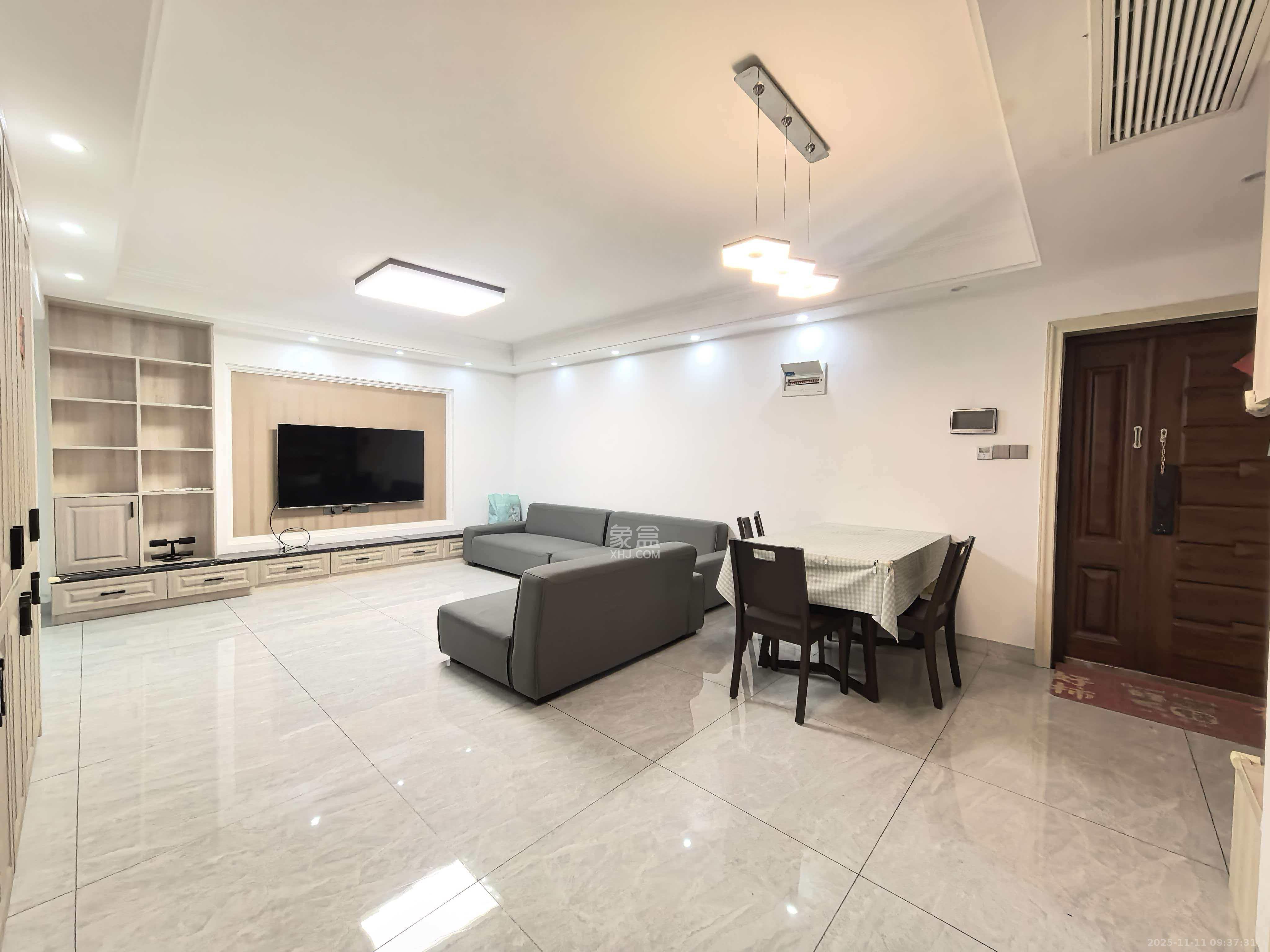 南山雍江汇（滨江国际新城）  3室2厅2卫    4000.0元/月室内图