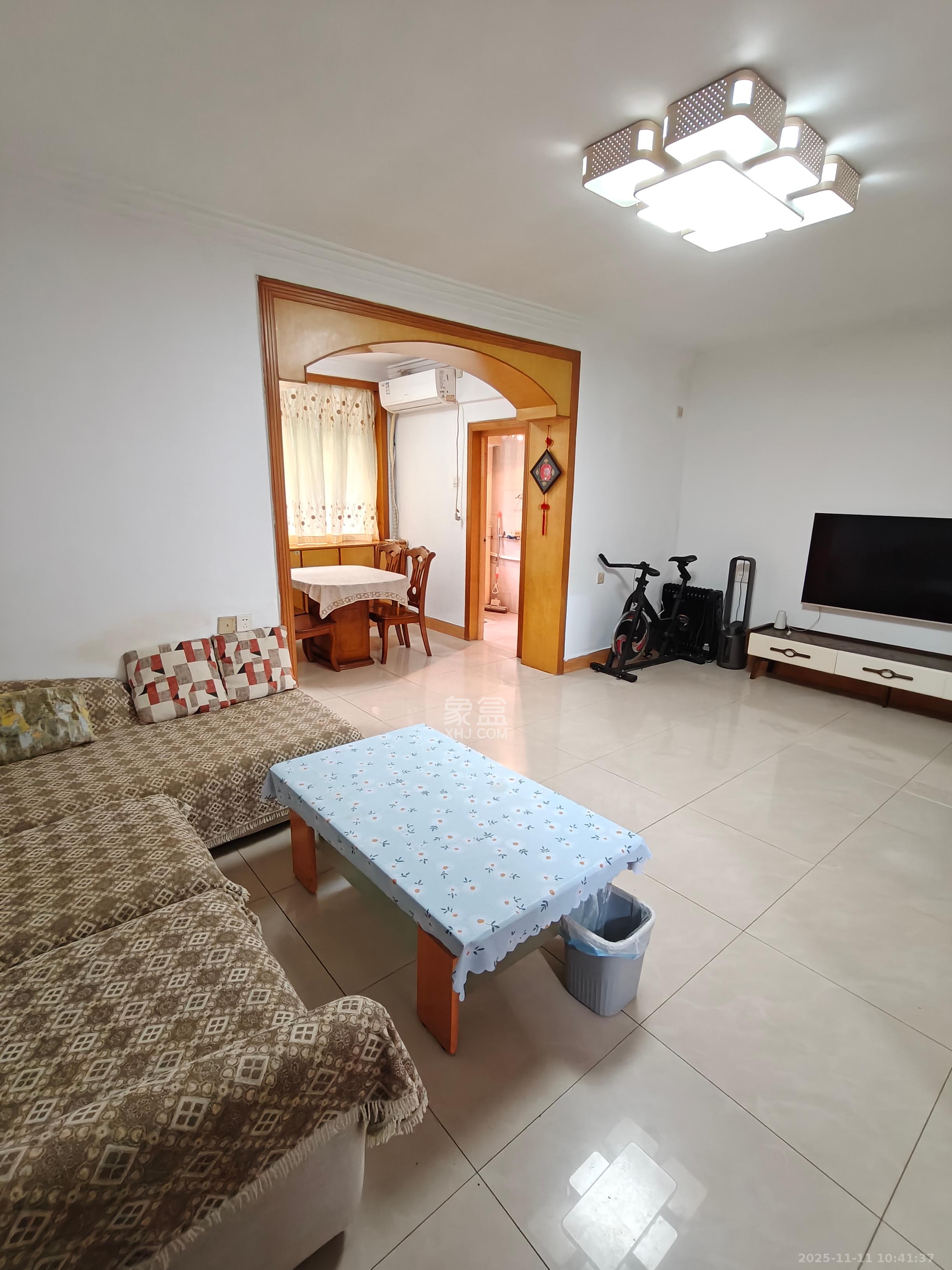 狮子山二片  2室2厅1卫    1700.0元/月