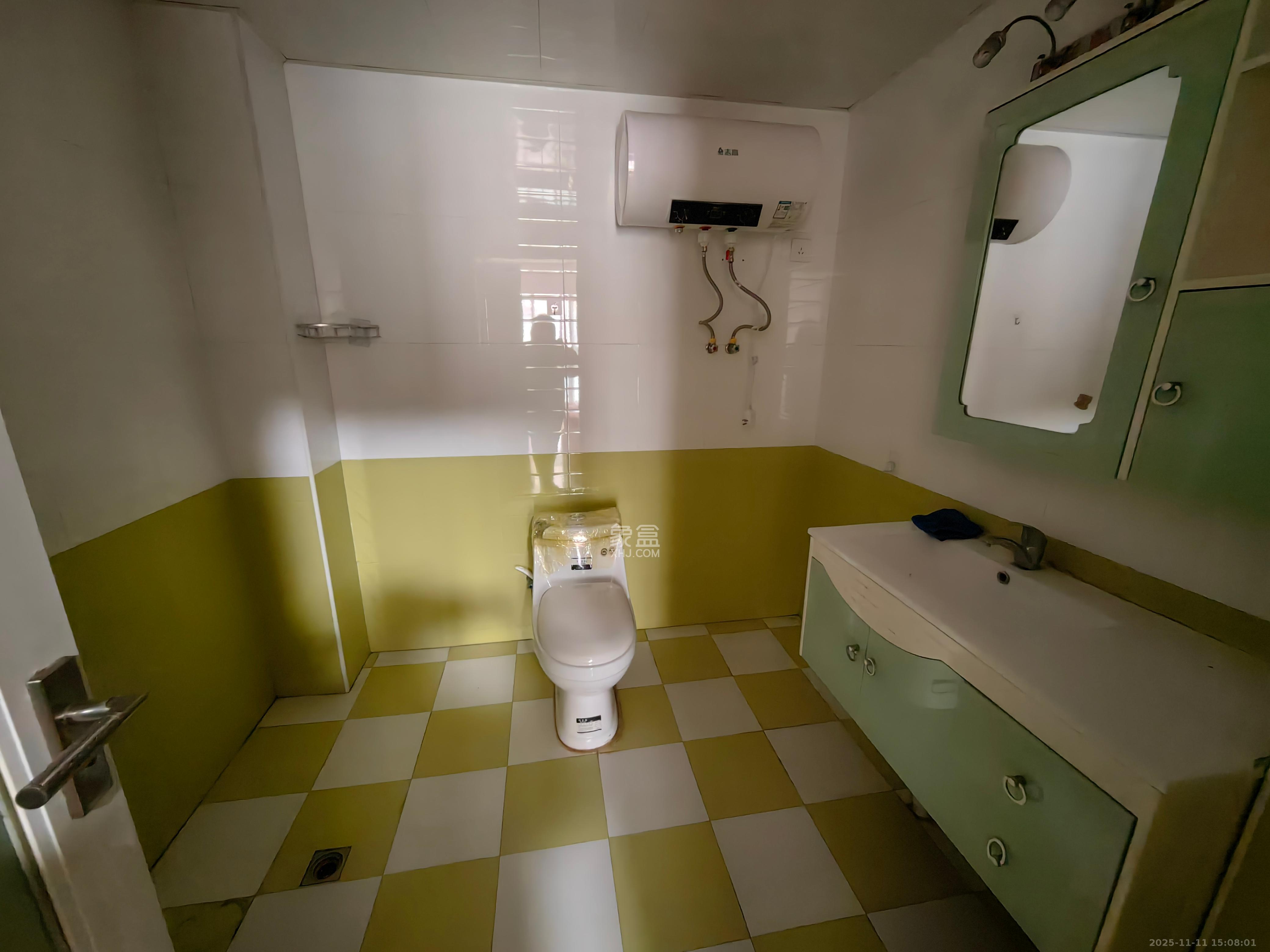 星城雅郡  1室2厅2卫    1500.0元/月室内图