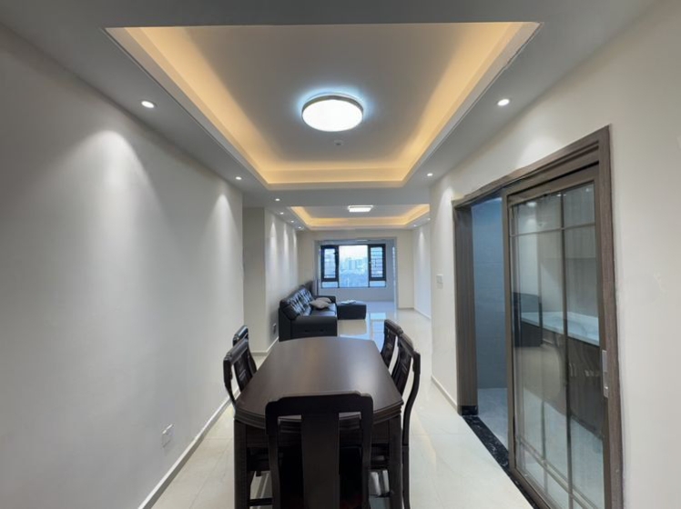 金湖壹号  3室2厅2卫    4200.0元/月室内图