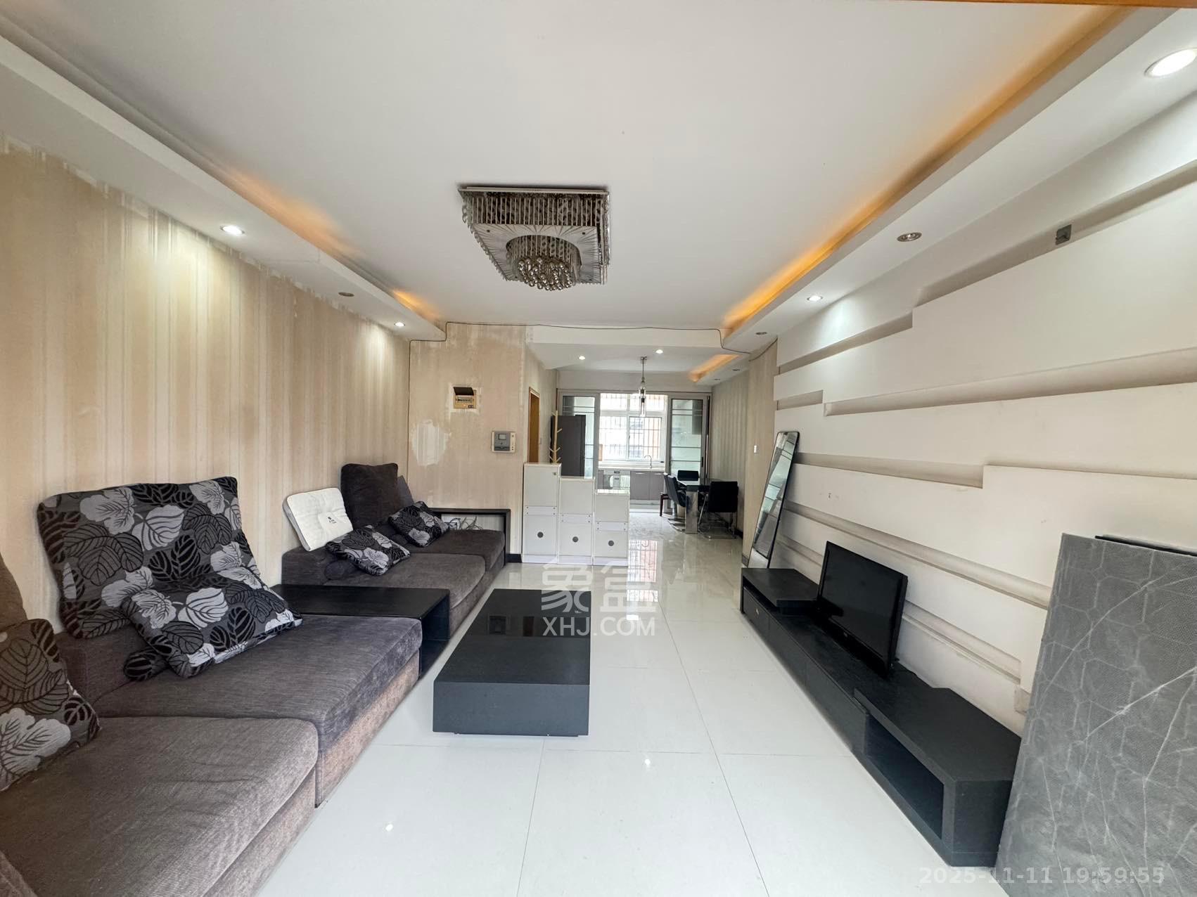 山水湾  3室2厅2卫    1600.0元/月