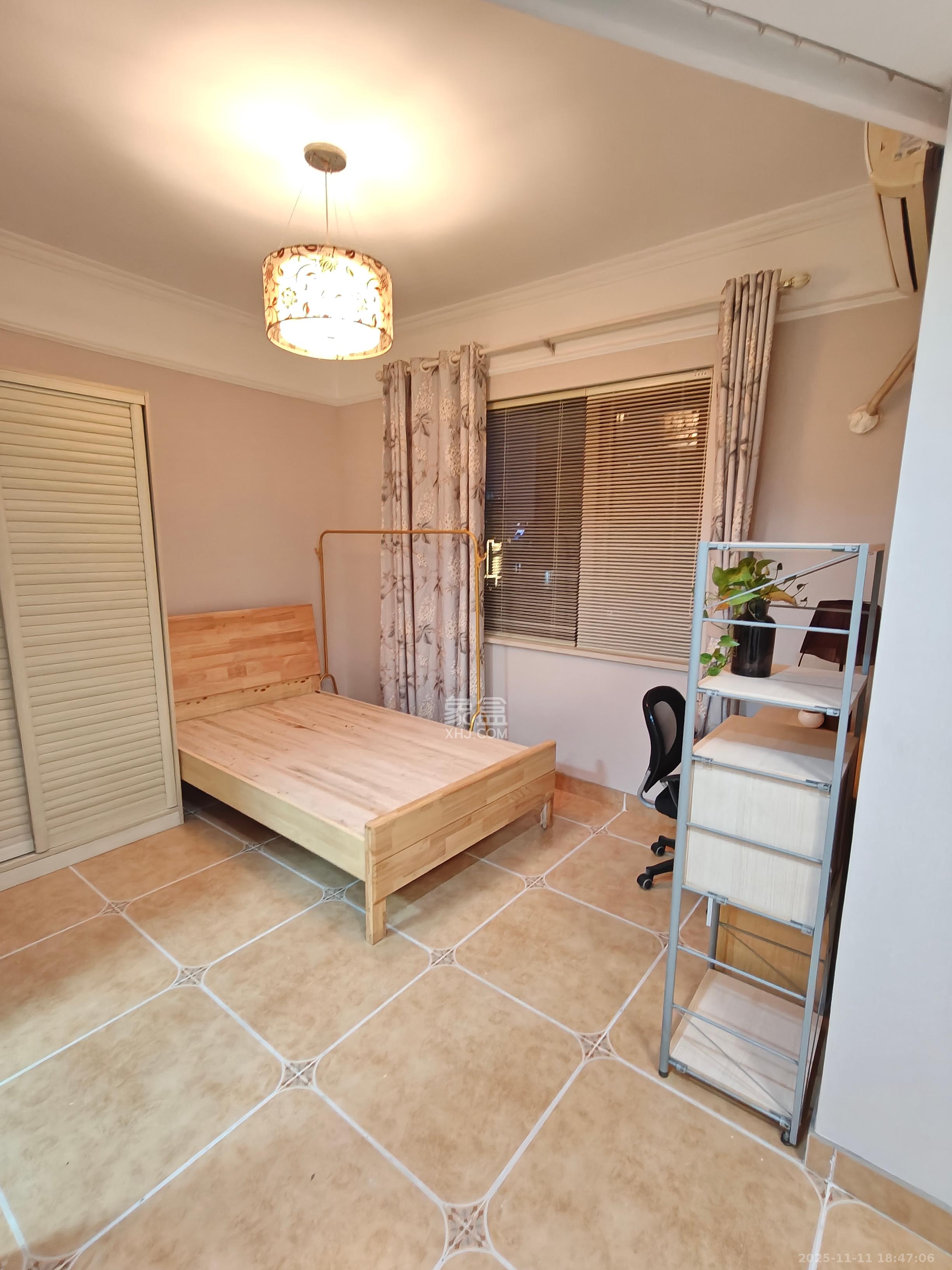 佳天瑞宁花园  1室2厅1卫    1800.0元/月室内图