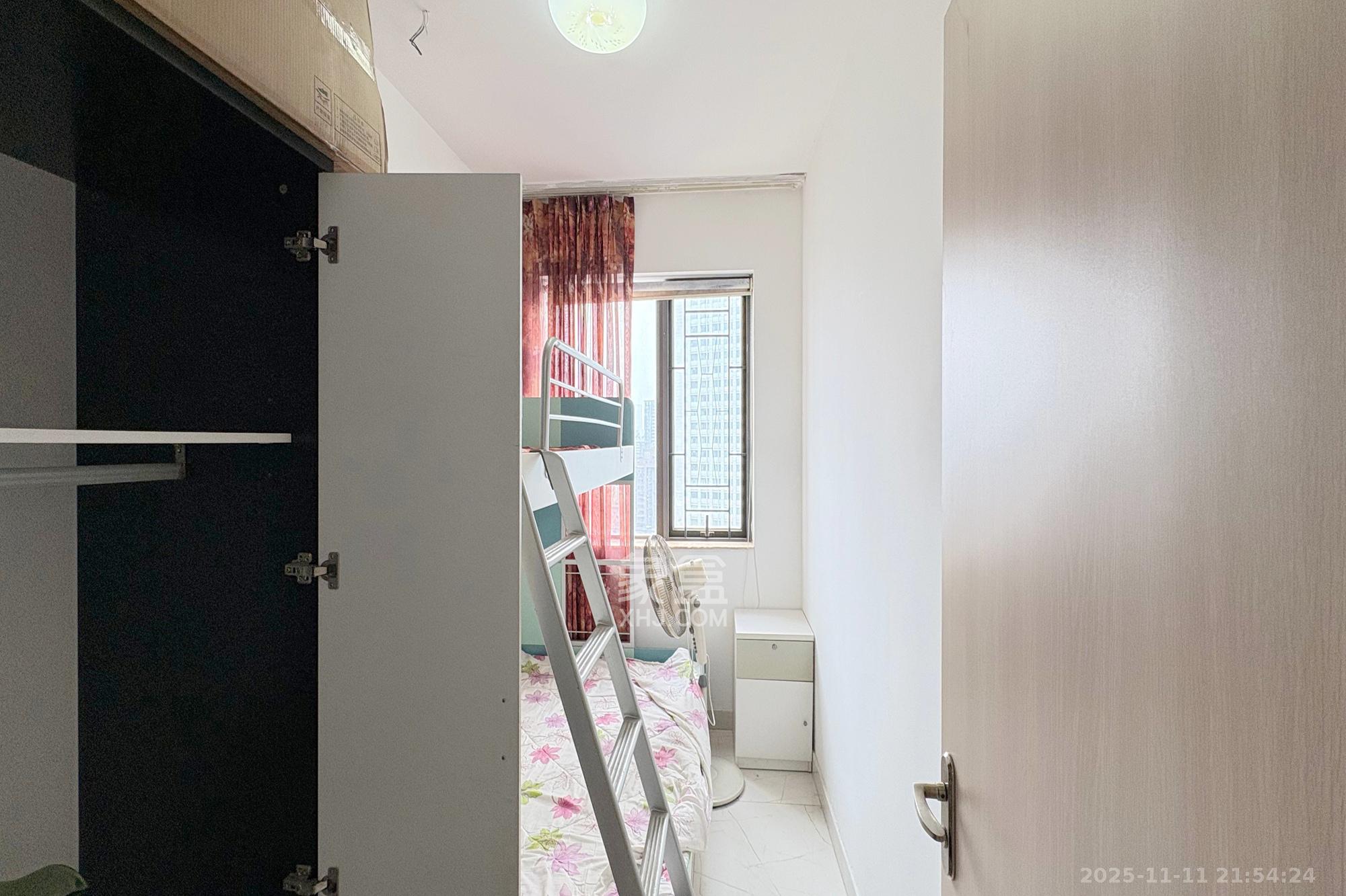 盛世美居荷园  3室2厅2卫    135.0万其他