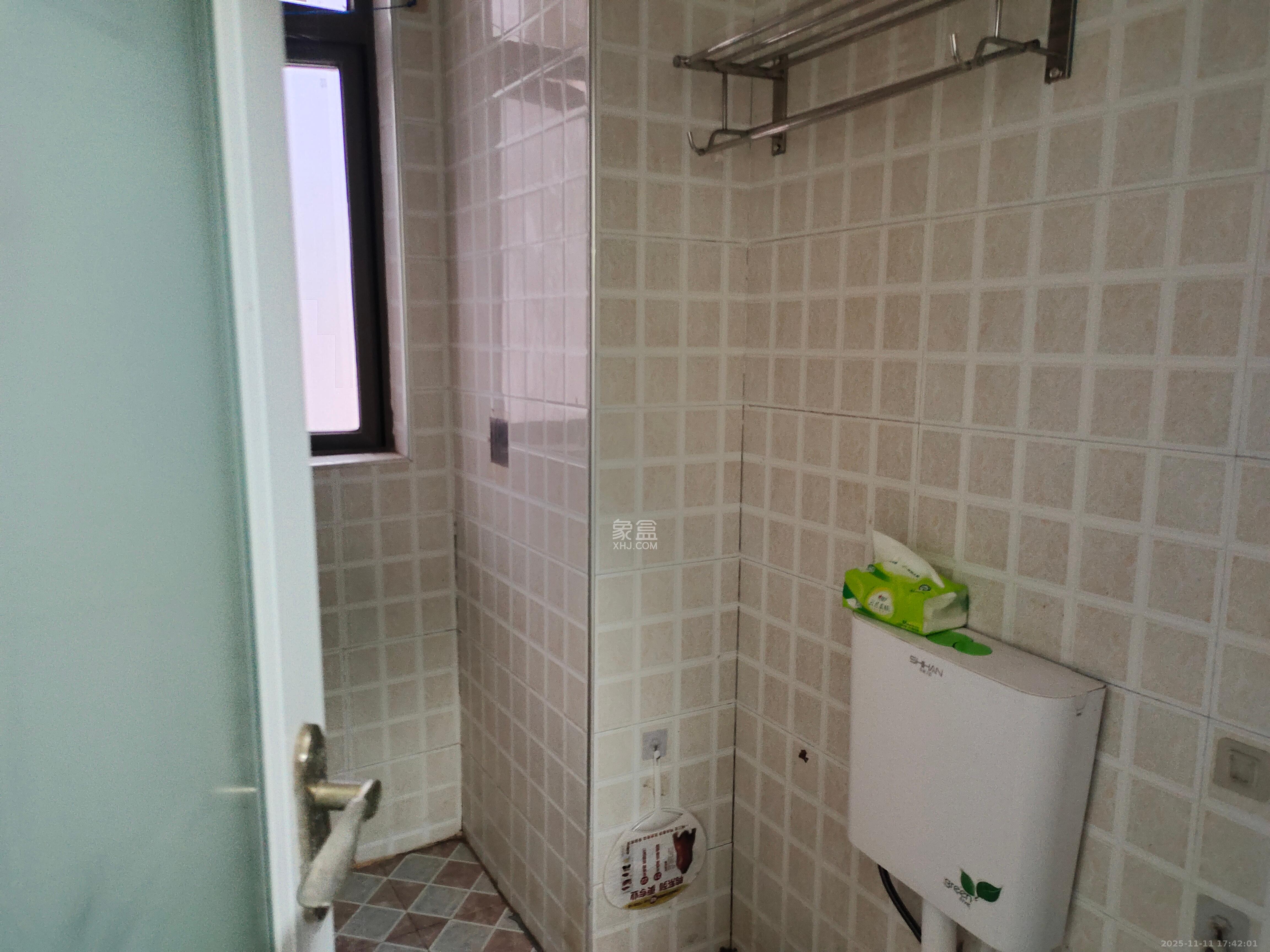 米兰春天  2室2厅1卫    1650.0元/月室内图