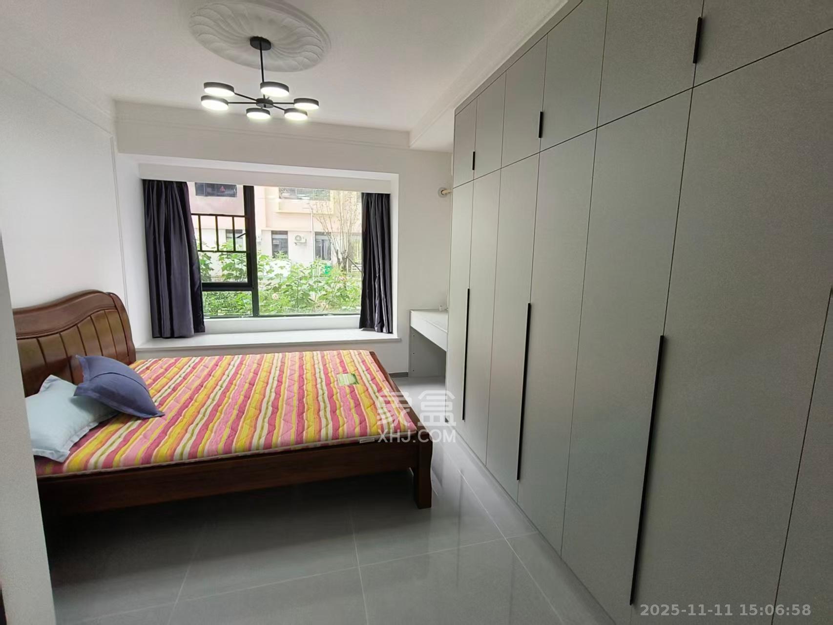 旭辉雨金广场  4室2厅1卫    3100.0元/月室内图