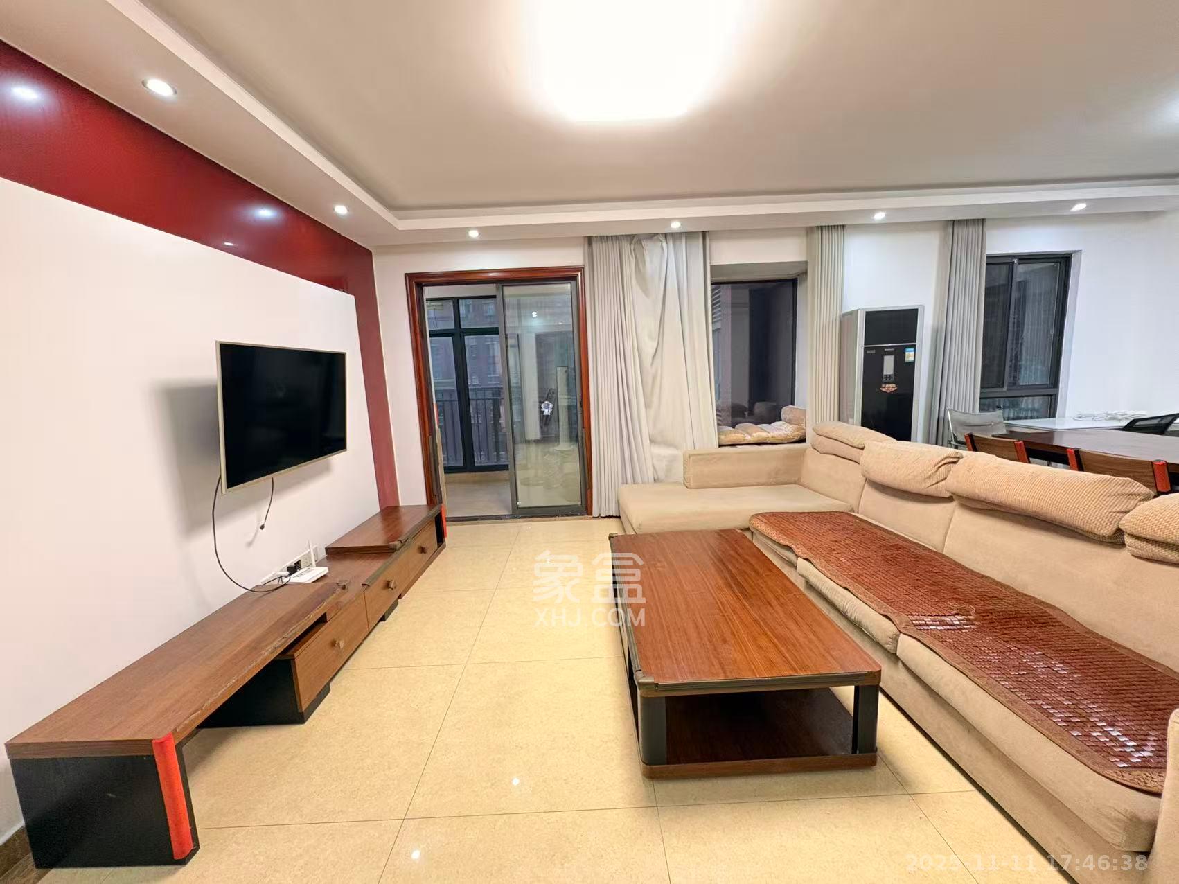 华润凤凰城二期 4室2厅2卫 2680.0元/月 华润凤凰城二期 4室2厅2卫 2680.0元/月室内图