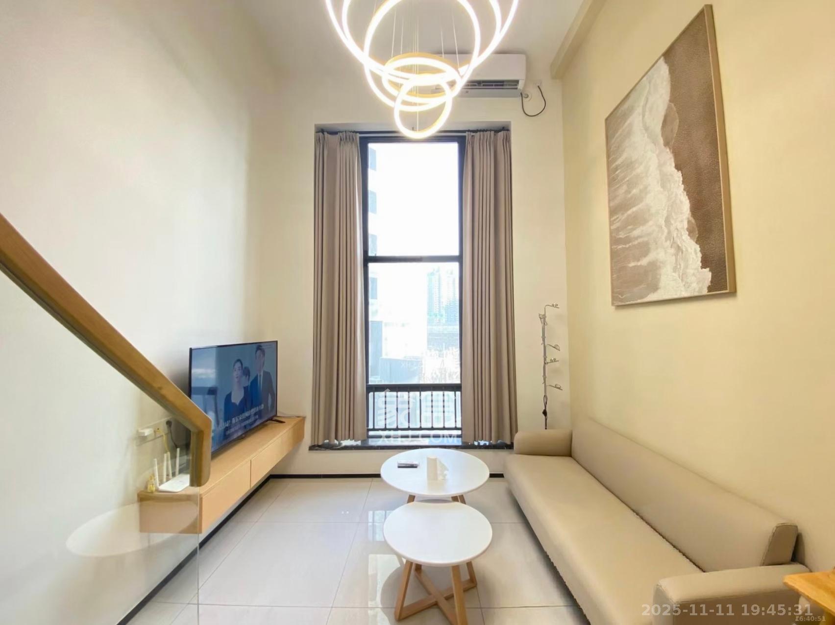 藏珑湖上公馆  1室1厅1卫    2400.0元/月室内图