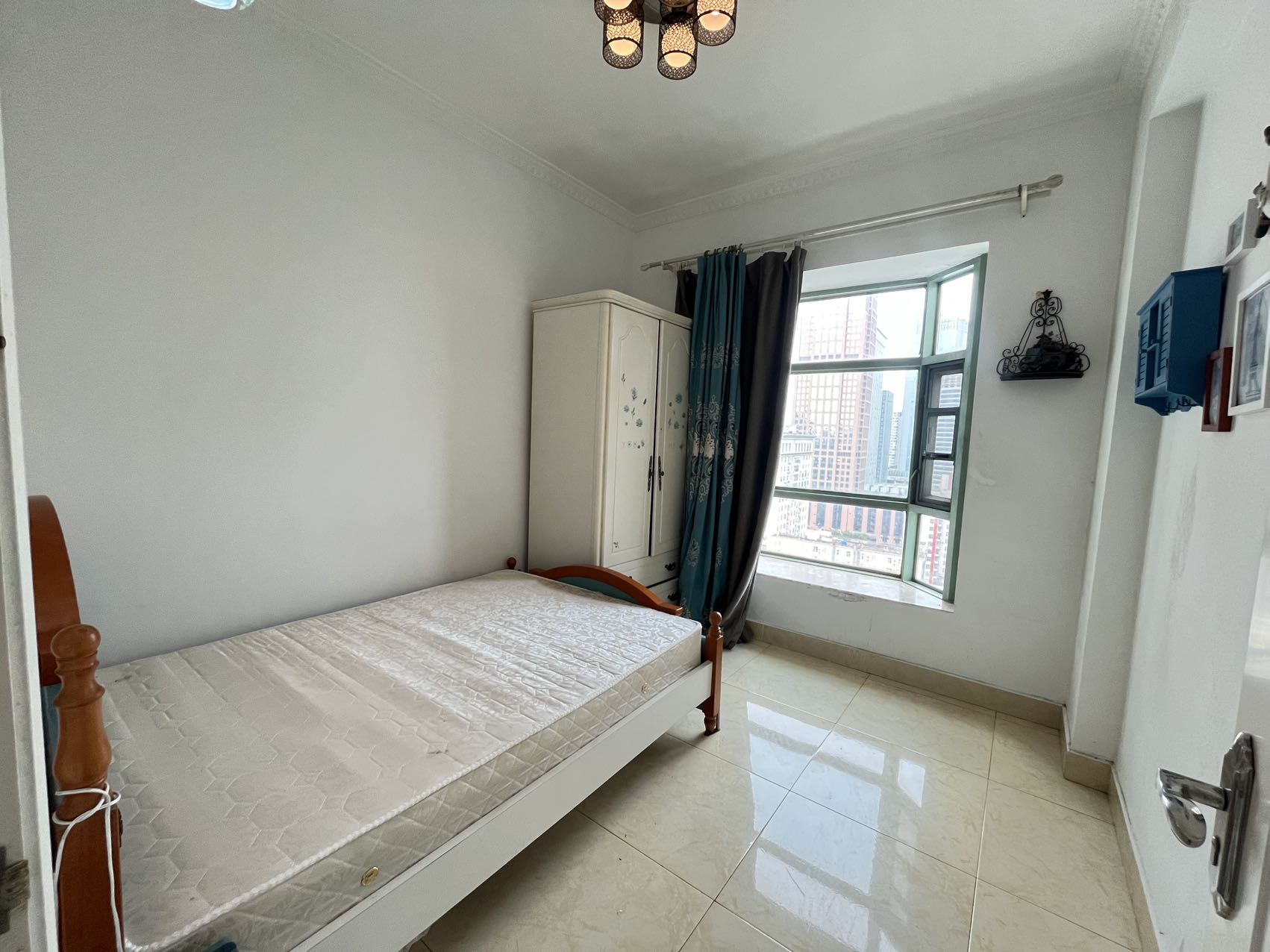 置地花园 3室2厅2卫 3600.0元/月 置地花园 3室2厅2卫 3600.0元/月室内图