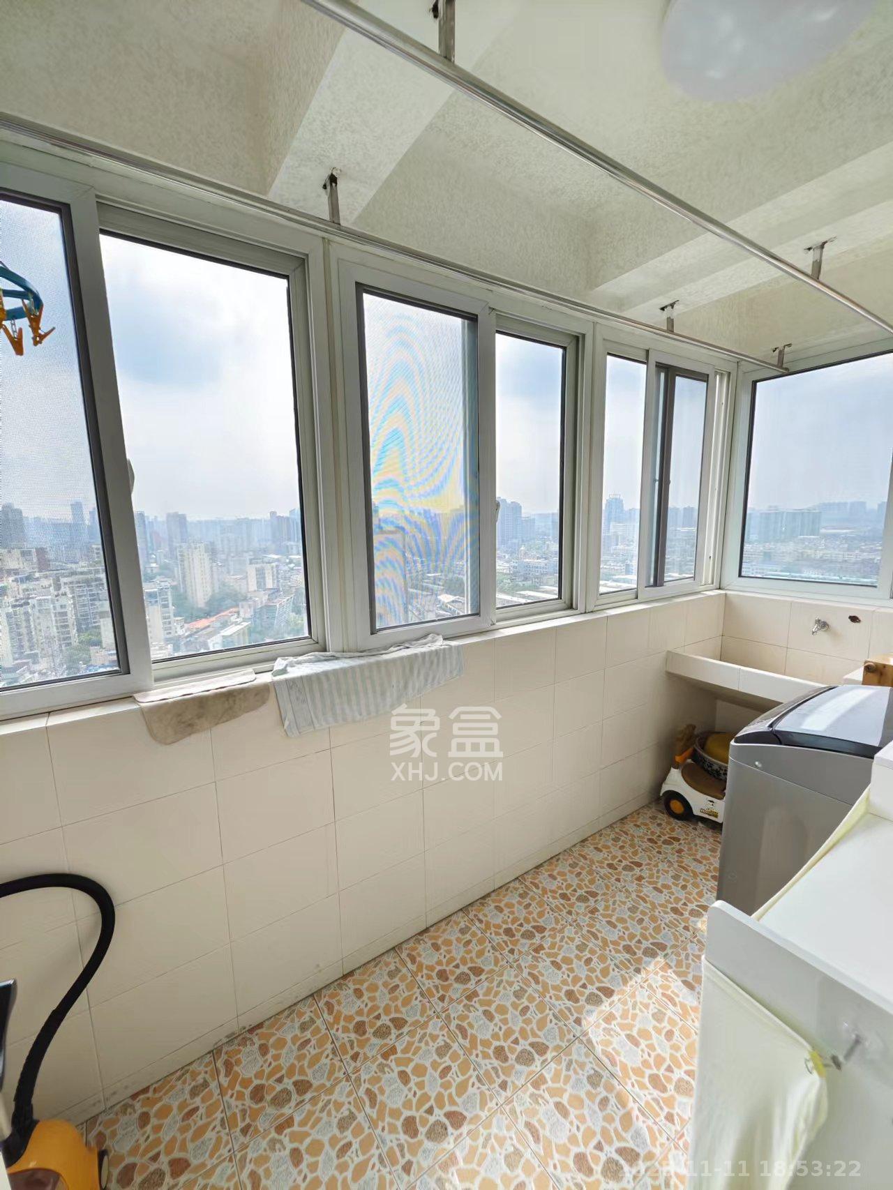 明星村 2室2厅2卫 2800.0元/月 明星村 2室2厅2卫 2800.0元/月室内图