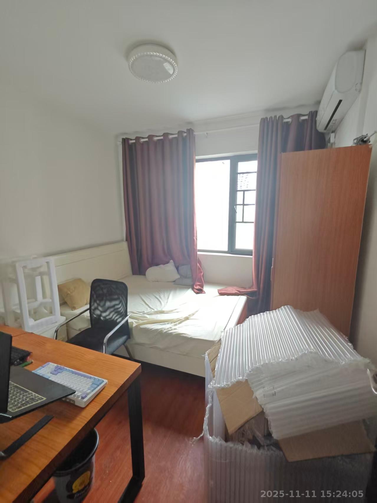 长房云时代  4室2厅2卫    3100.0元/月室内图