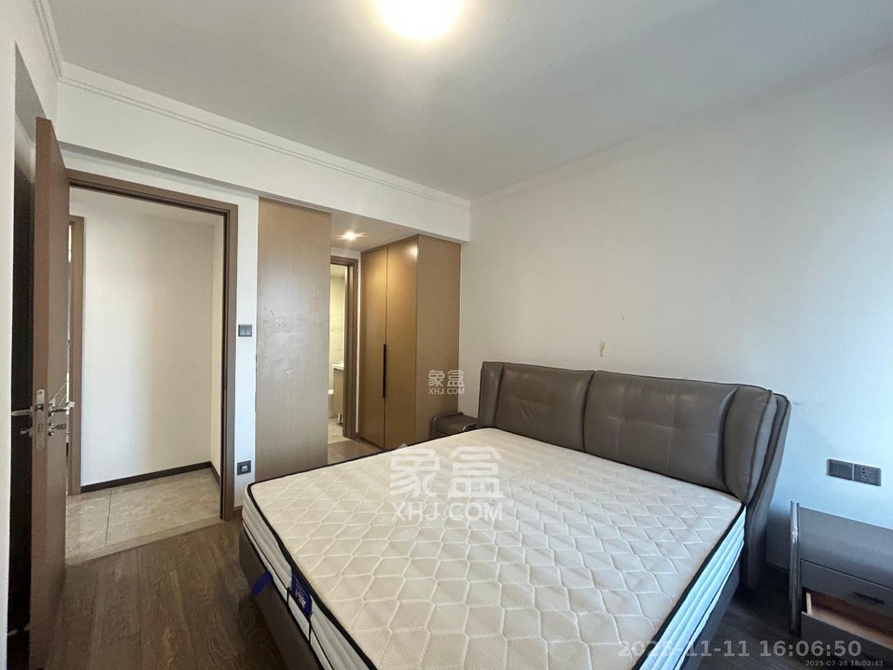 招商华发依云曦城 4室2厅2卫 2700.0元/月 招商华发依云曦城 4室2厅2卫 2700.0元/月室内图