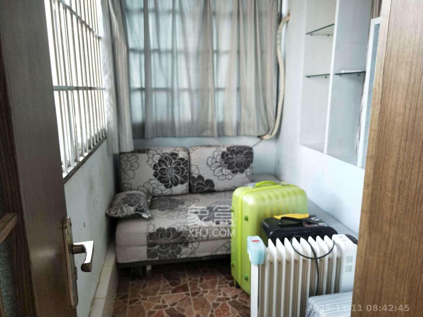 五一华府 3室2厅1卫 4000.0元/月 五一华府 3室2厅1卫 4000.0元/月室内图