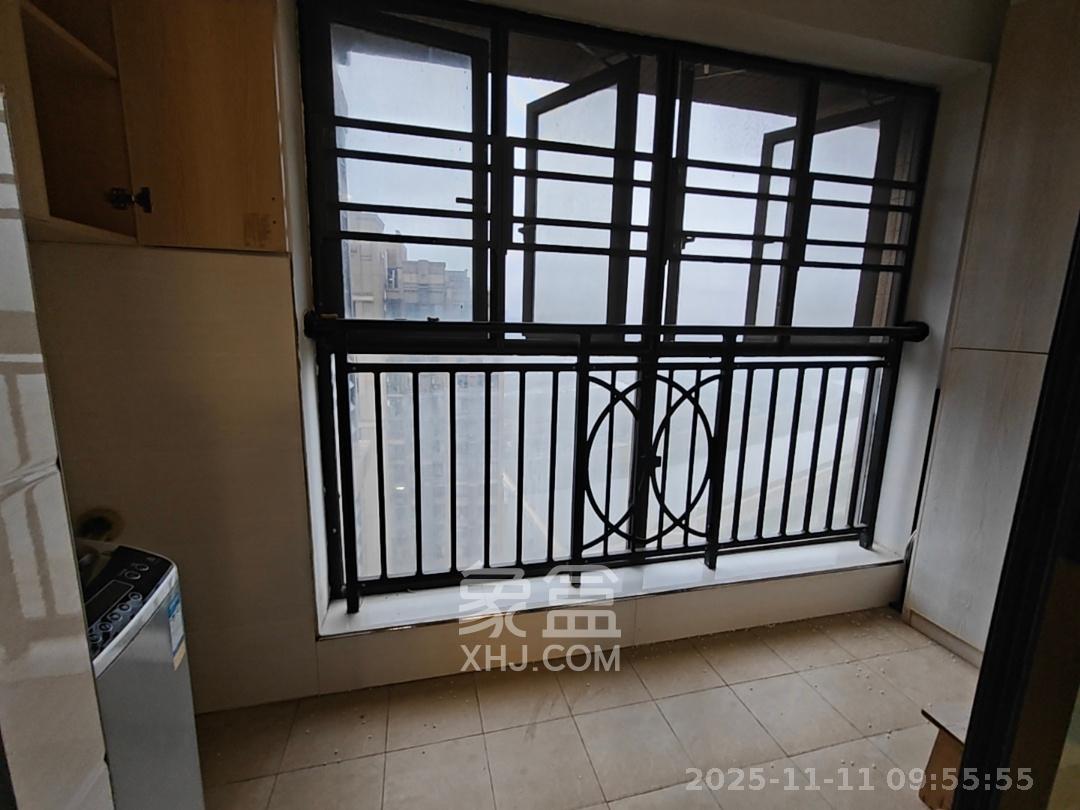 中海国际一期  3室2厅2卫    1900.0元/月室内图