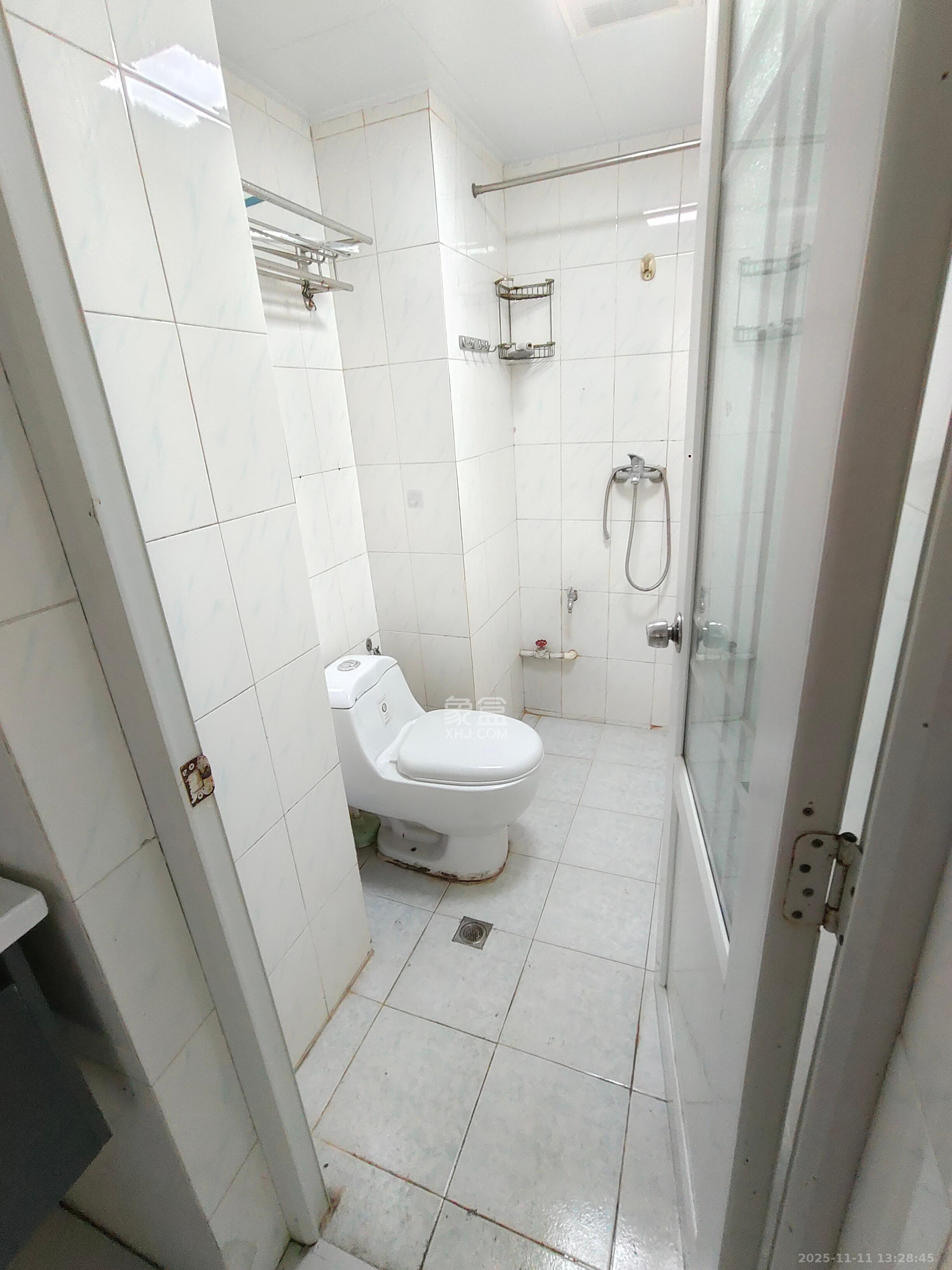 颐美会现代城  1室1厅1卫    2200.0元/月室内图