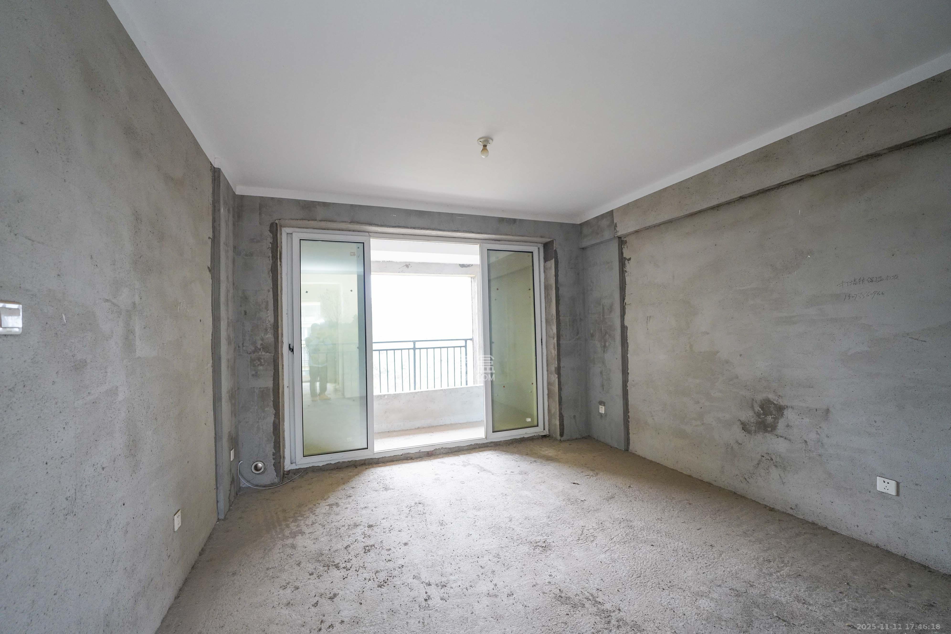 金谷豪庭  3室2厅2卫    58.0万