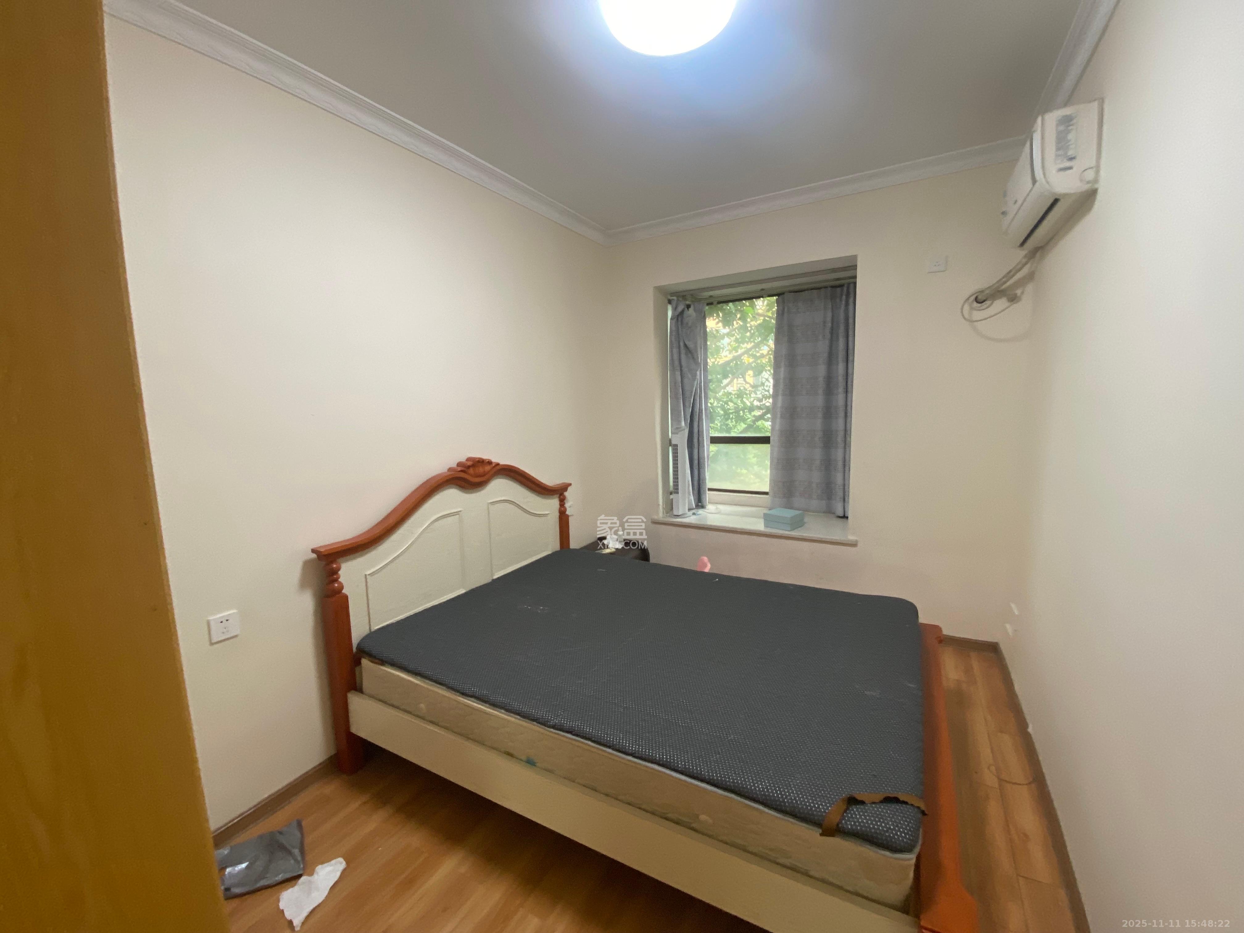 山语城二期  2室1厅1卫    1800.0元/月室内图