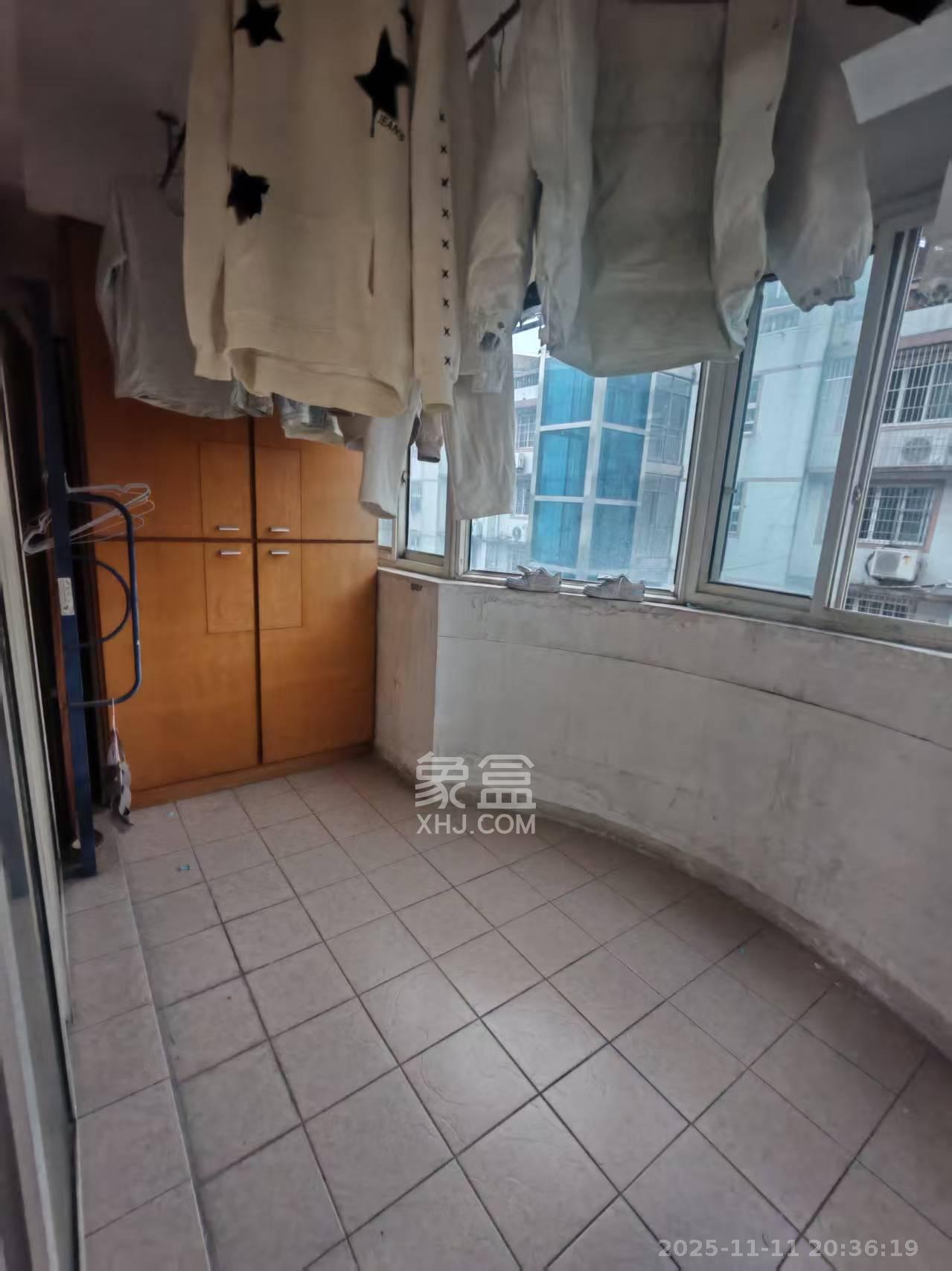 德政园 3室1厅1卫 1900.0元/月 德政园 3室1厅1卫 1900.0元/月室内图