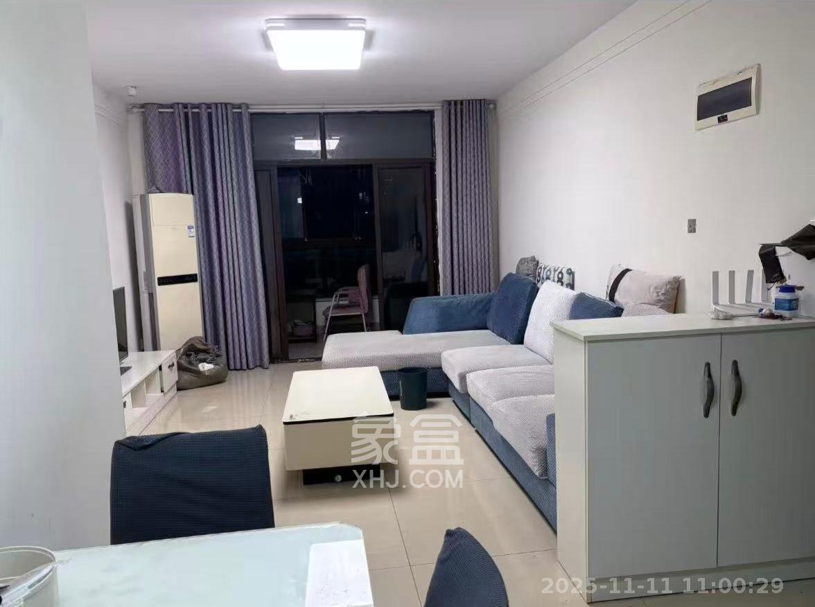 绿地中央广场 3室2厅1卫 2800.0元/月 绿地中央广场 3室2厅1卫 2800.0元/月室内图