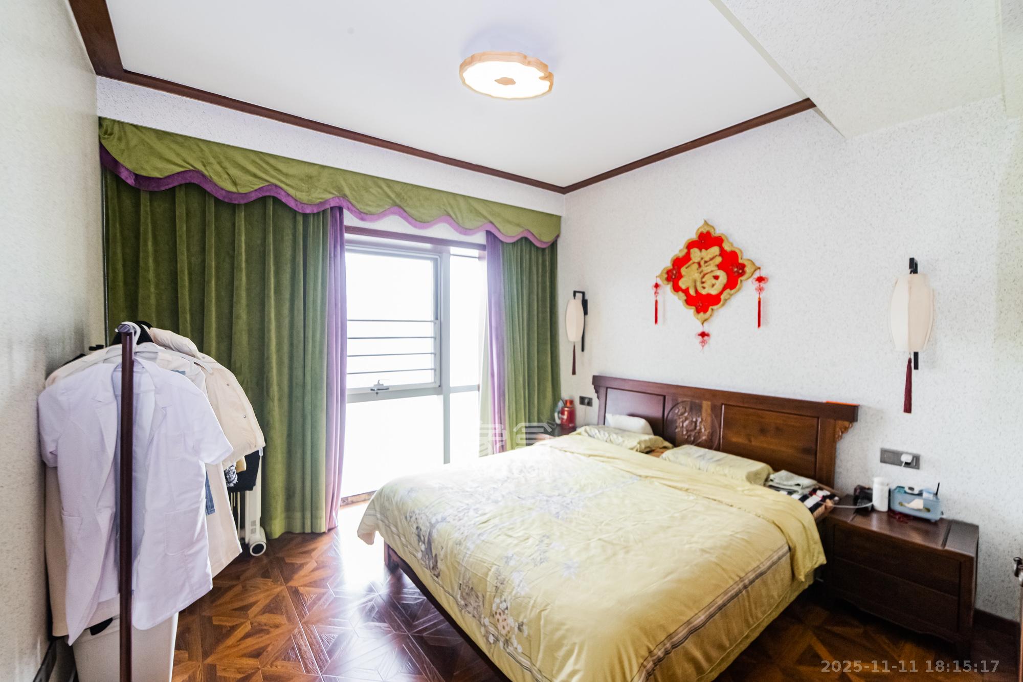 北辰定江洋 3室2厅2卫 550.0万 北辰定江洋 3室2厅2卫 550.0万卧室