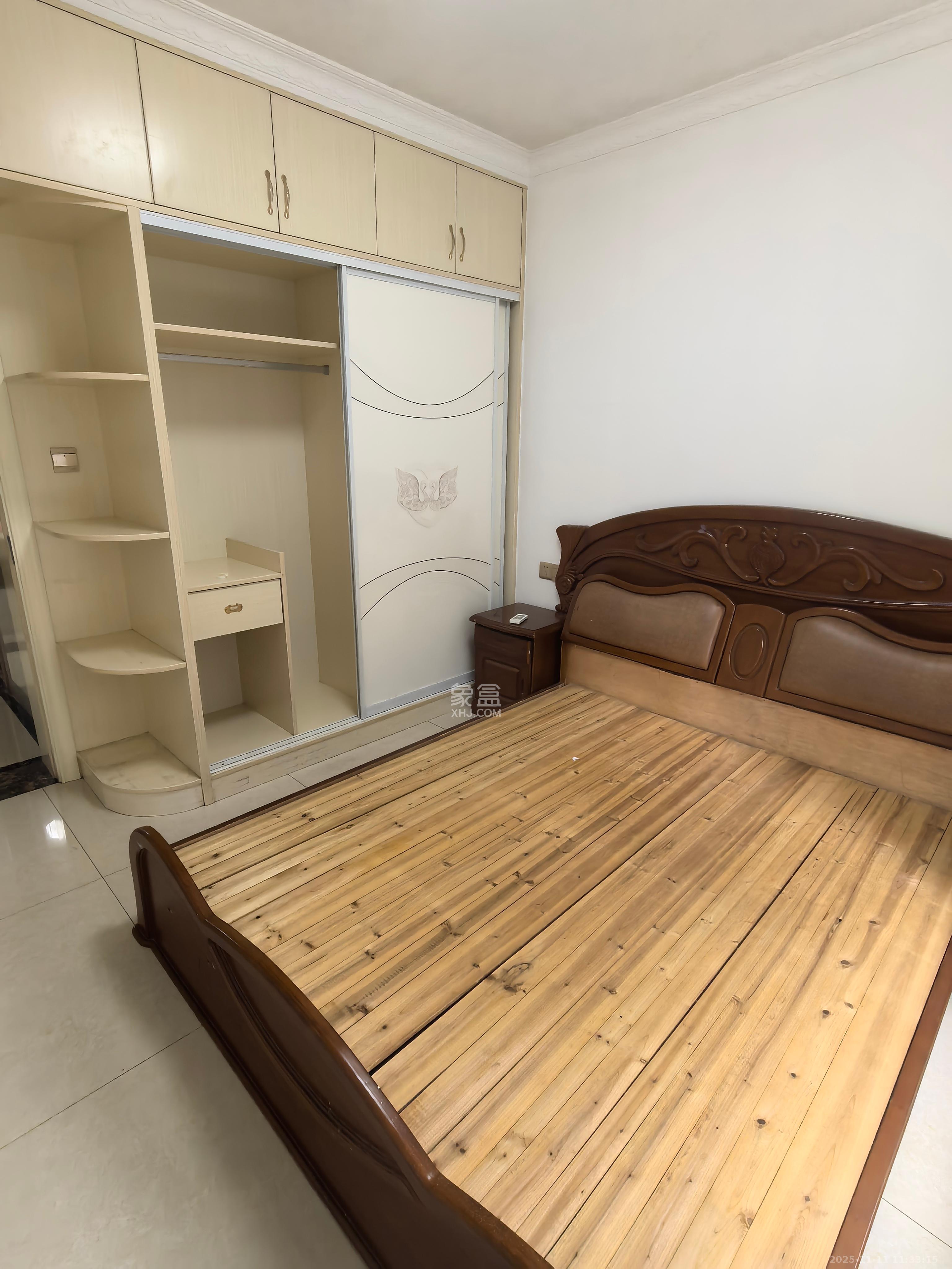 丽发新城 1室0厅0卫 2000.0元/月 丽发新城 1室0厅0卫 2000.0元/月室内图