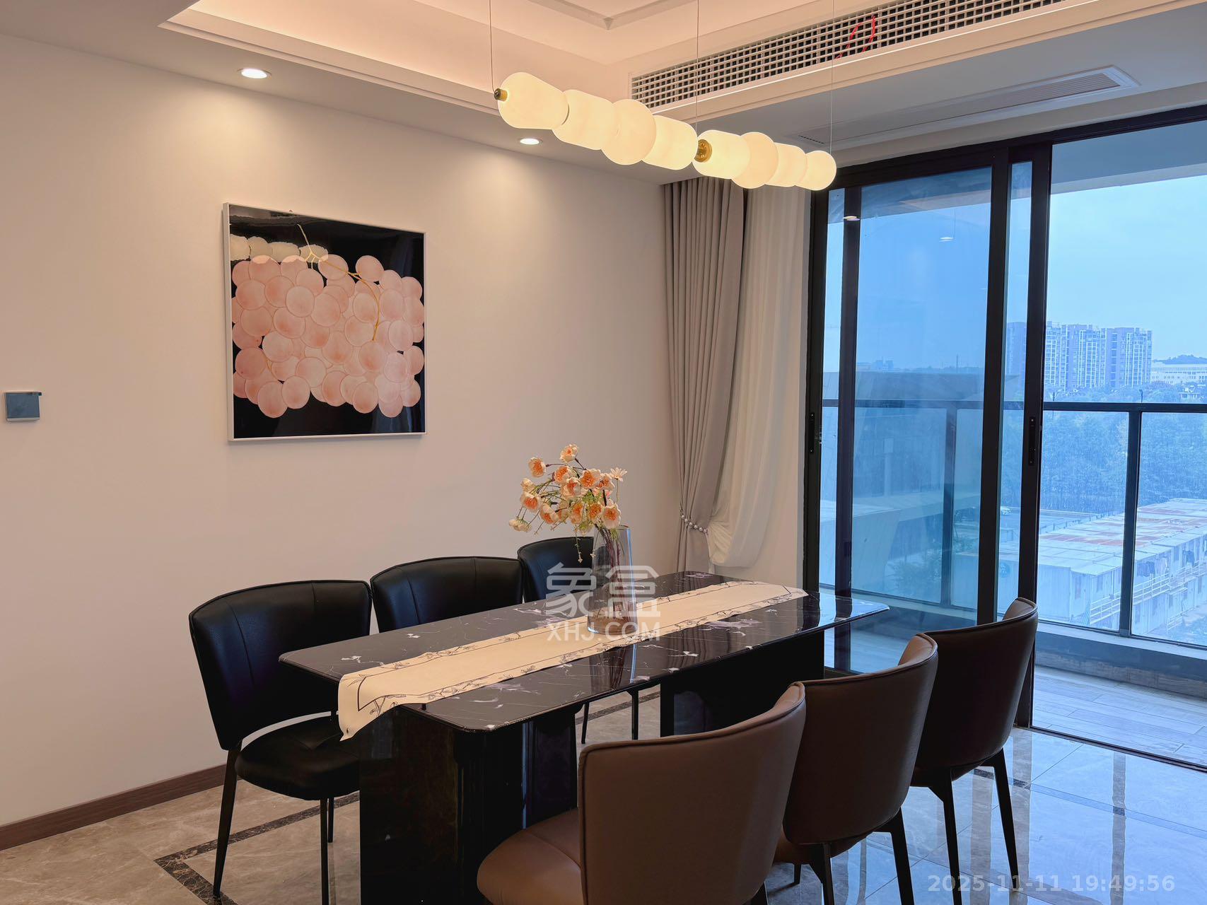 绿地V岛 4室2厅2卫 4600.0元/月 绿地V岛 4室2厅2卫 4600.0元/月室内图