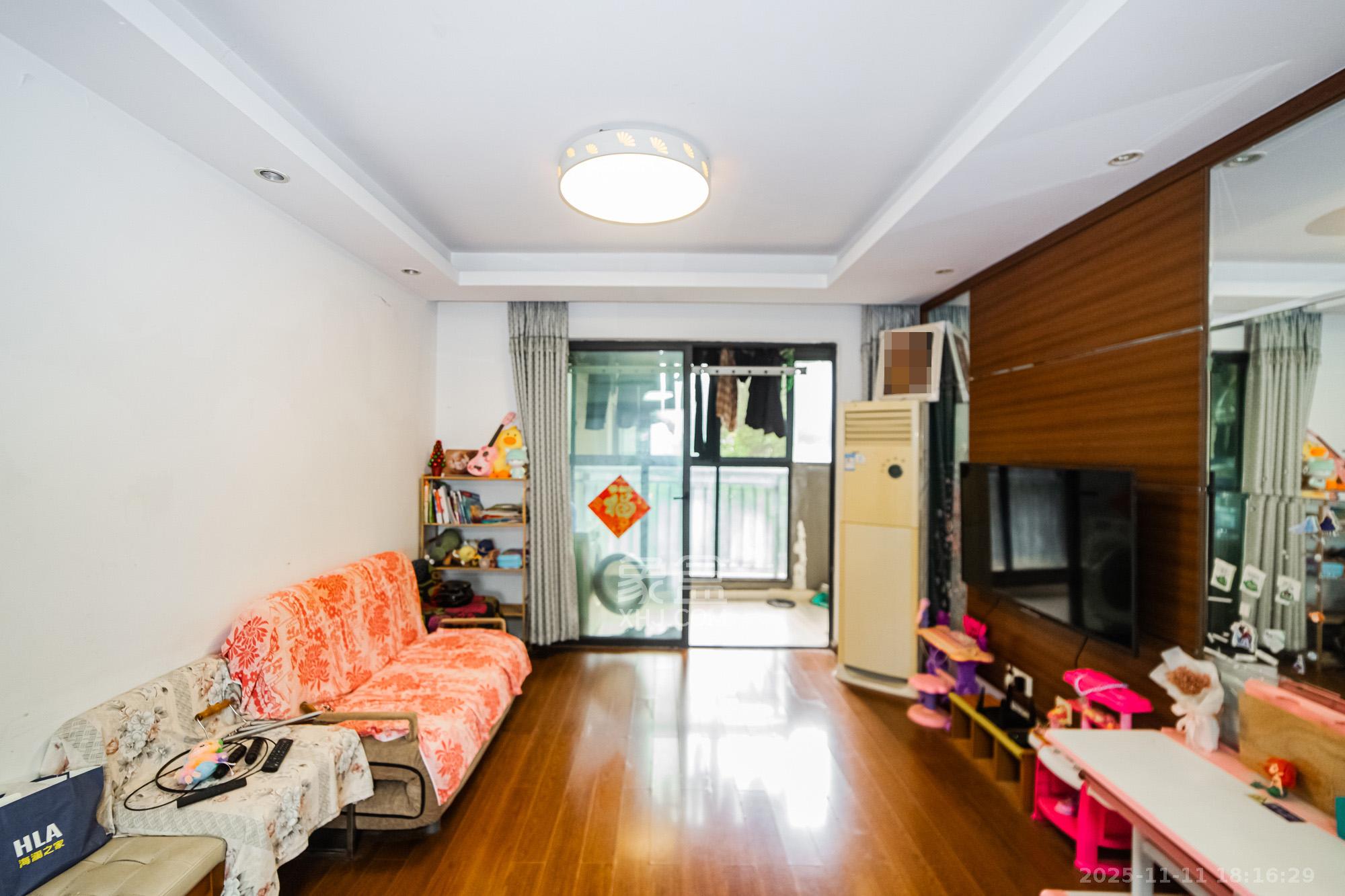 万科城  3室2厅2卫    88.0万