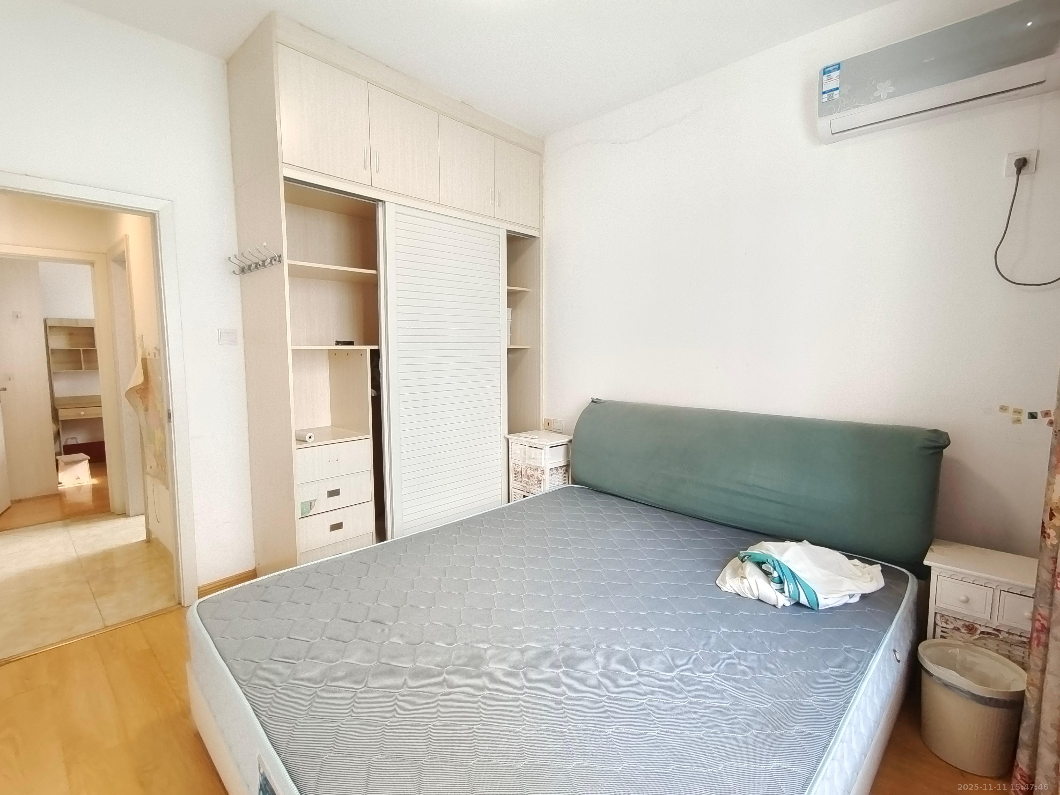 阳光100三期 2室2厅1卫 2500.0元/月 阳光100三期 2室2厅1卫 2500.0元/月室内图